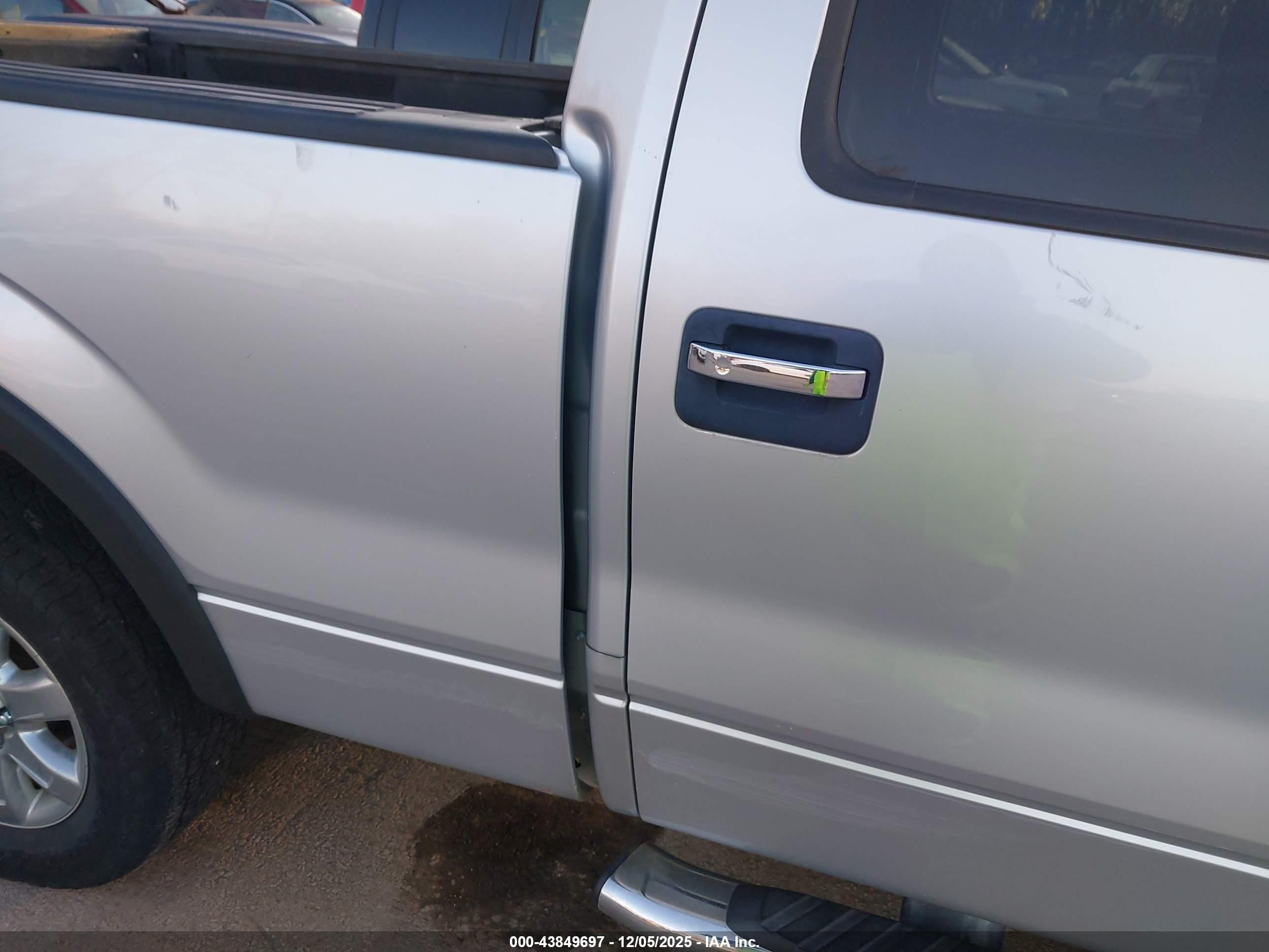 2014 Ford F-150 Xlt Серебряный vin: 1FTFW1ET1EFC74717