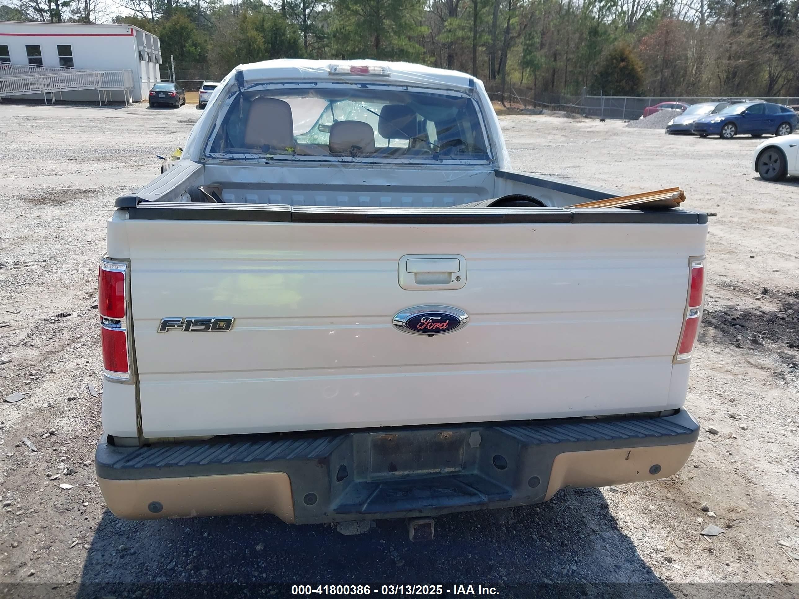2011 Ford F-150 Lariat White vin: 1FTFW1ET2BFB37040