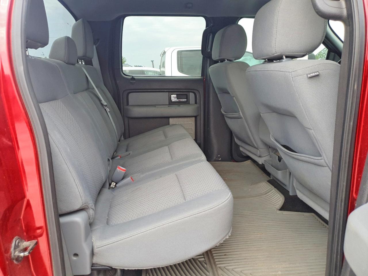 2013 Ford F150 Red vin: 1FTFW1ET2DFA40181