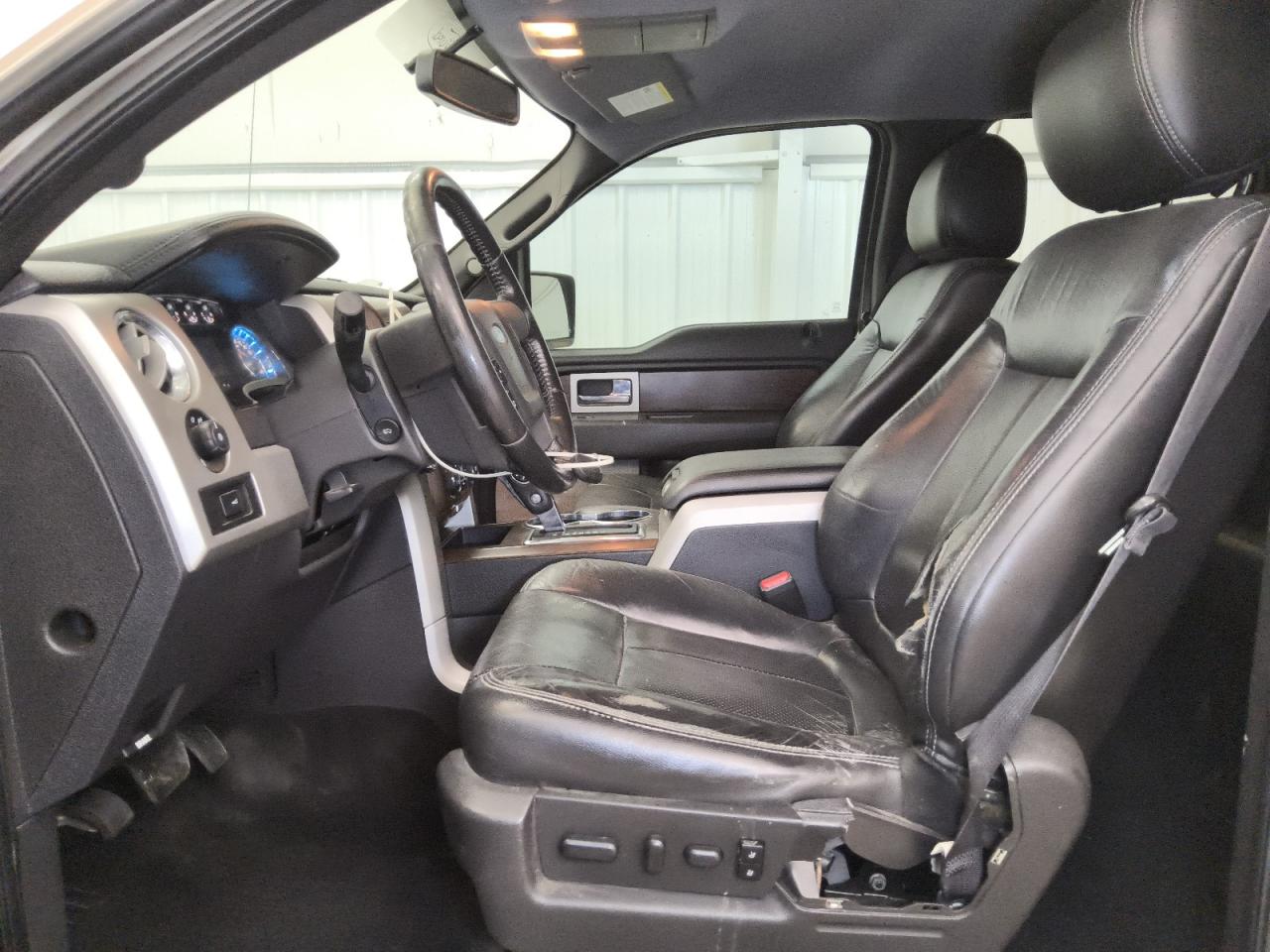 2013 Ford F150 Supercrew Золотой vin: 1FTFW1ET2DKE97614 Damage: Left Front Seat Cushion, Worn, Replacement Required