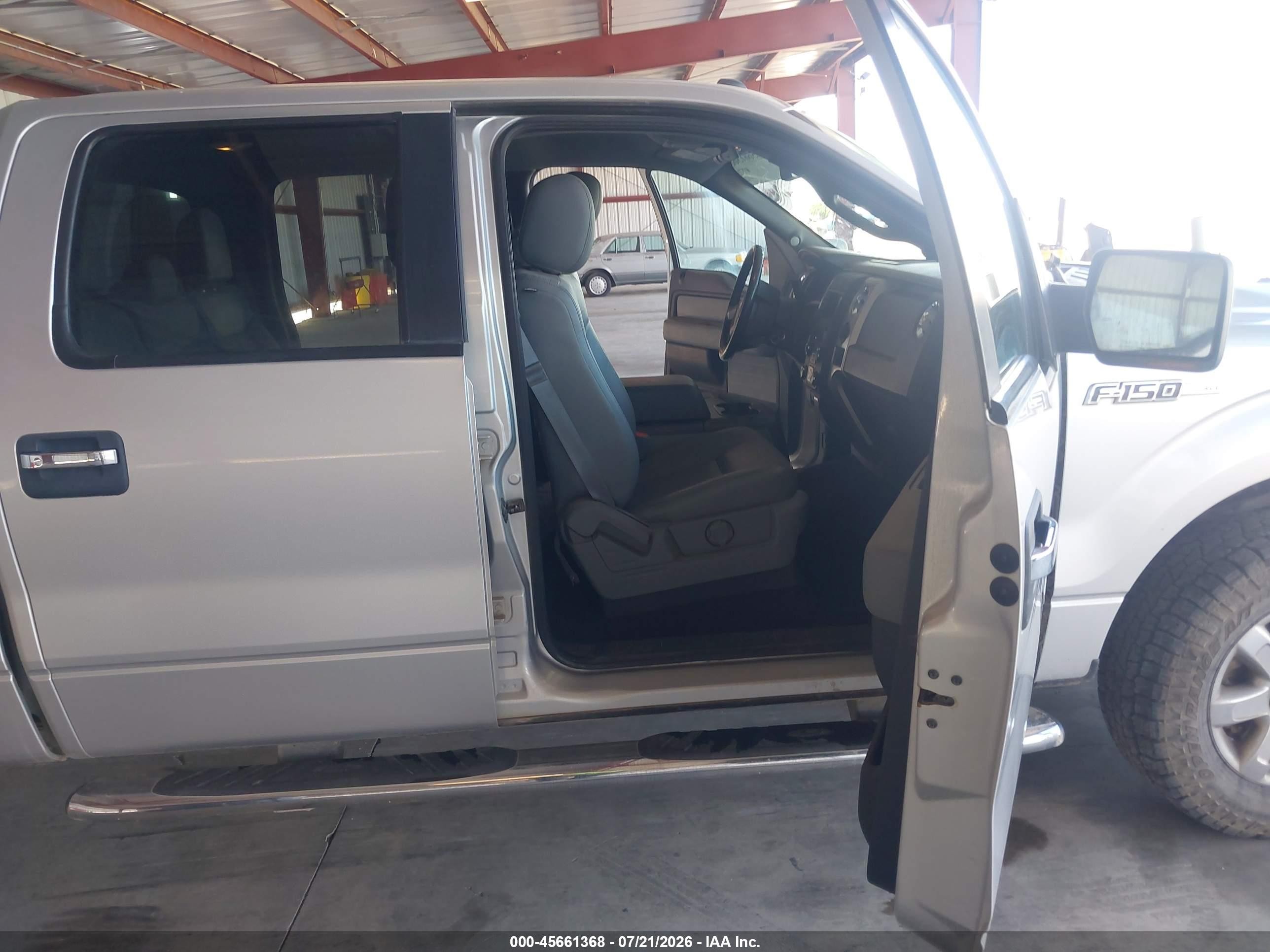 2014 Ford F-150 Xlt Silver vin: 1FTFW1ET2EKF39152