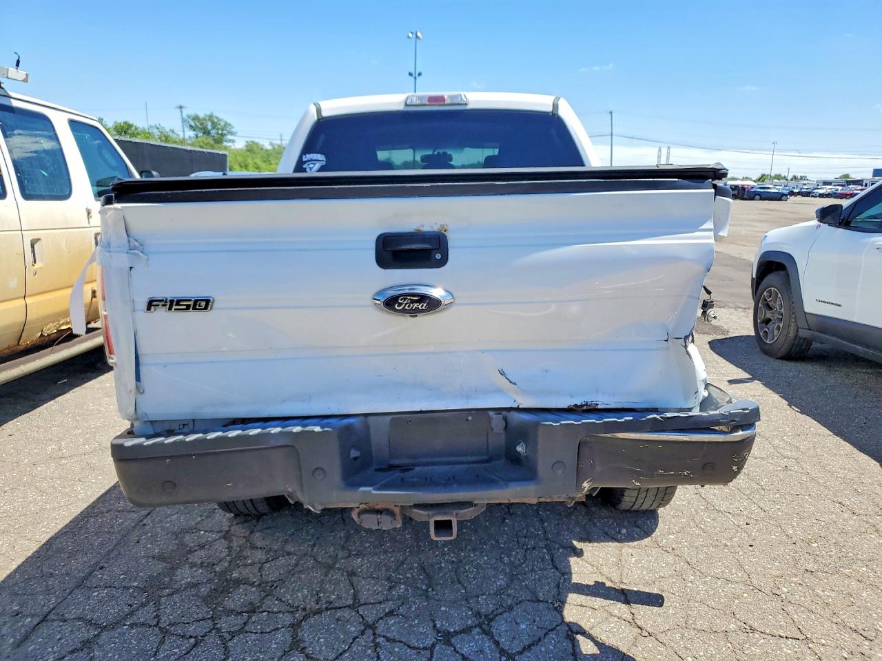 2014 Ford F150 Supercrew White vin: 1FTFW1ET2EKF96628