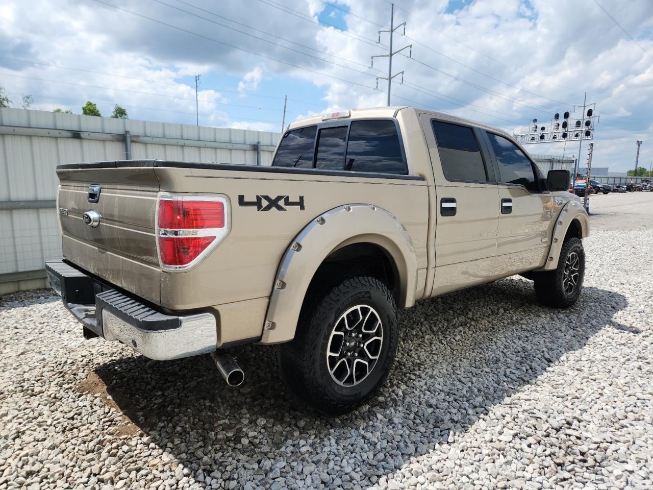 2013 Ford F150 Supercrew Gold vin: 1FTFW1ET3DFD39498 Damage: Right Rear Door, Dent(S) W/No Paint Dmg, 1/8 To 1/2 Inch