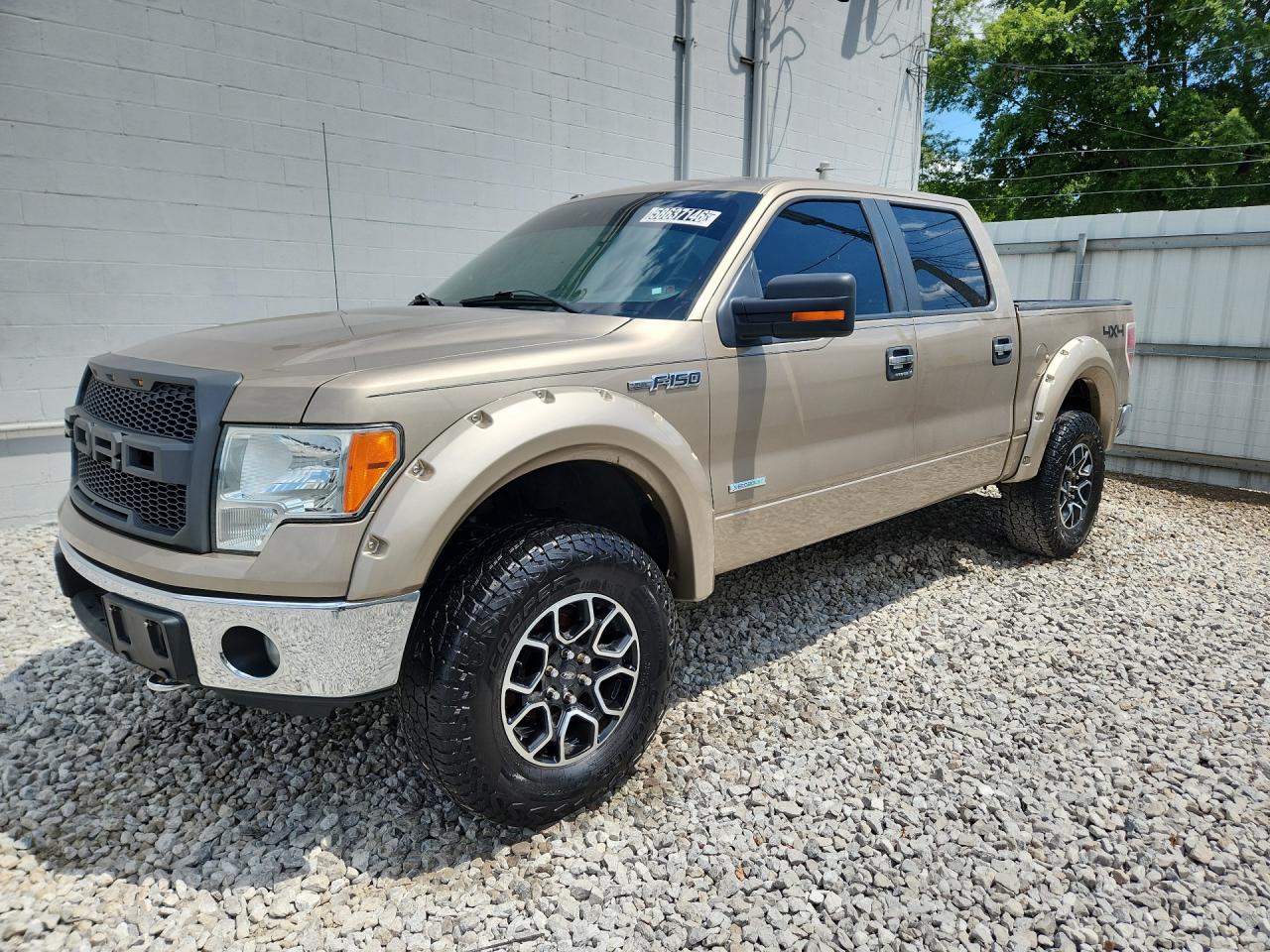 2013 Ford F150 Supercrew Gold vin: 1FTFW1ET3DFD39498 Damage: Left Front Fender, Heavy Scratch, 1/2 To 1 Inch