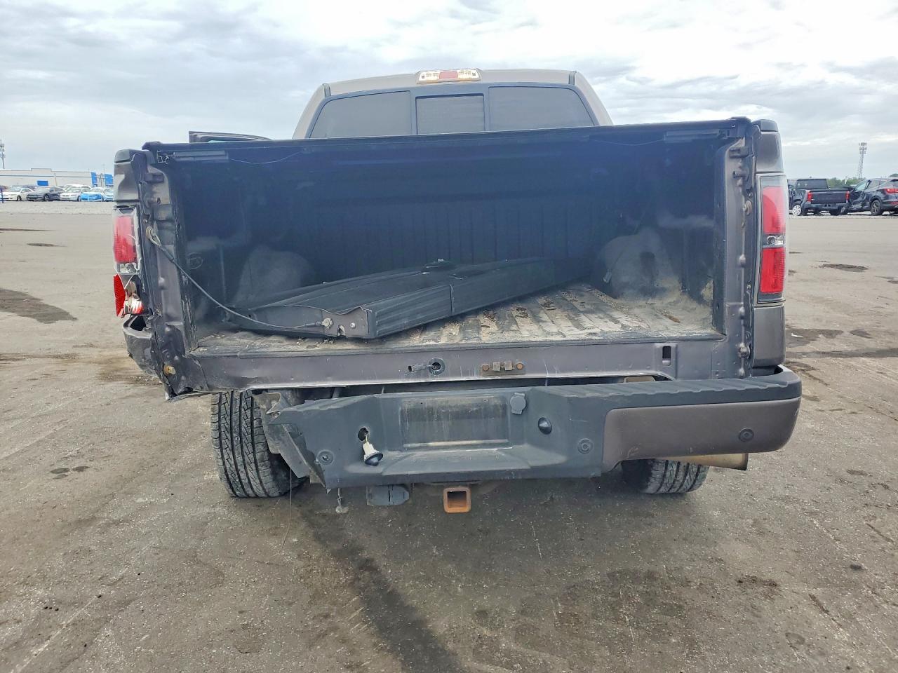 2013 Ford F150 Supercrew Gray vin: 1FTFW1ET3DKE49362