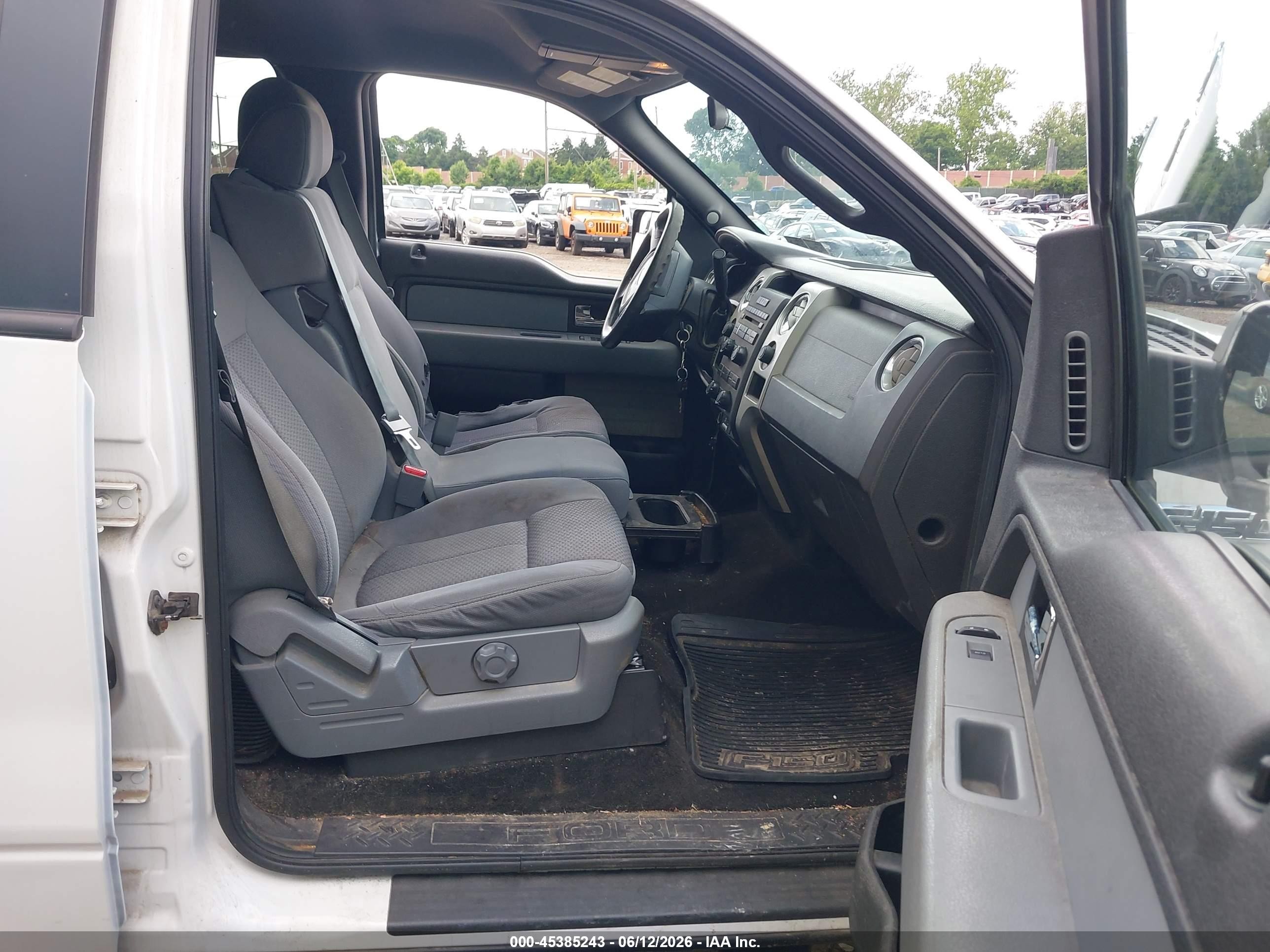 2014 Ford F-150 Xlt White vin: 1FTFW1ET3EFB32434
