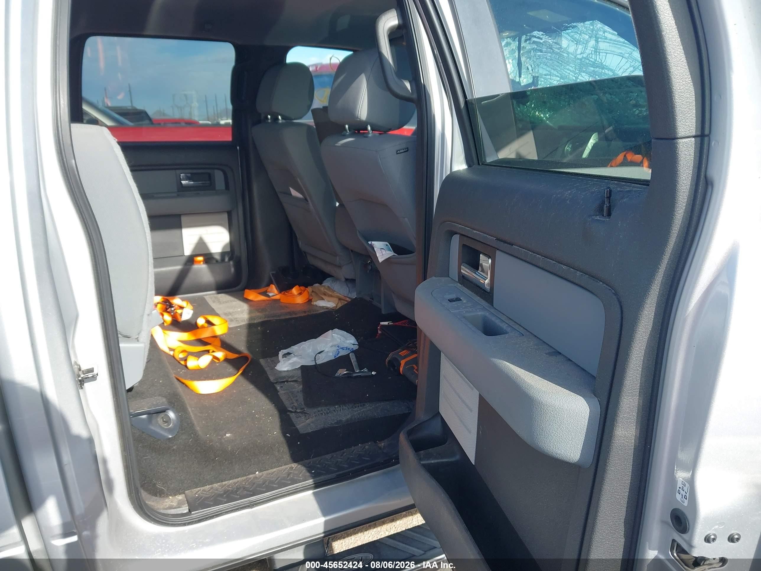 2014 Ford F-150 Xlt Серебряный vin: 1FTFW1ET3EKD32429