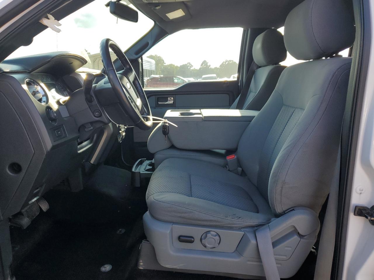 2014 Ford F150 Supercrew White vin: 1FTFW1ET3EKE00700