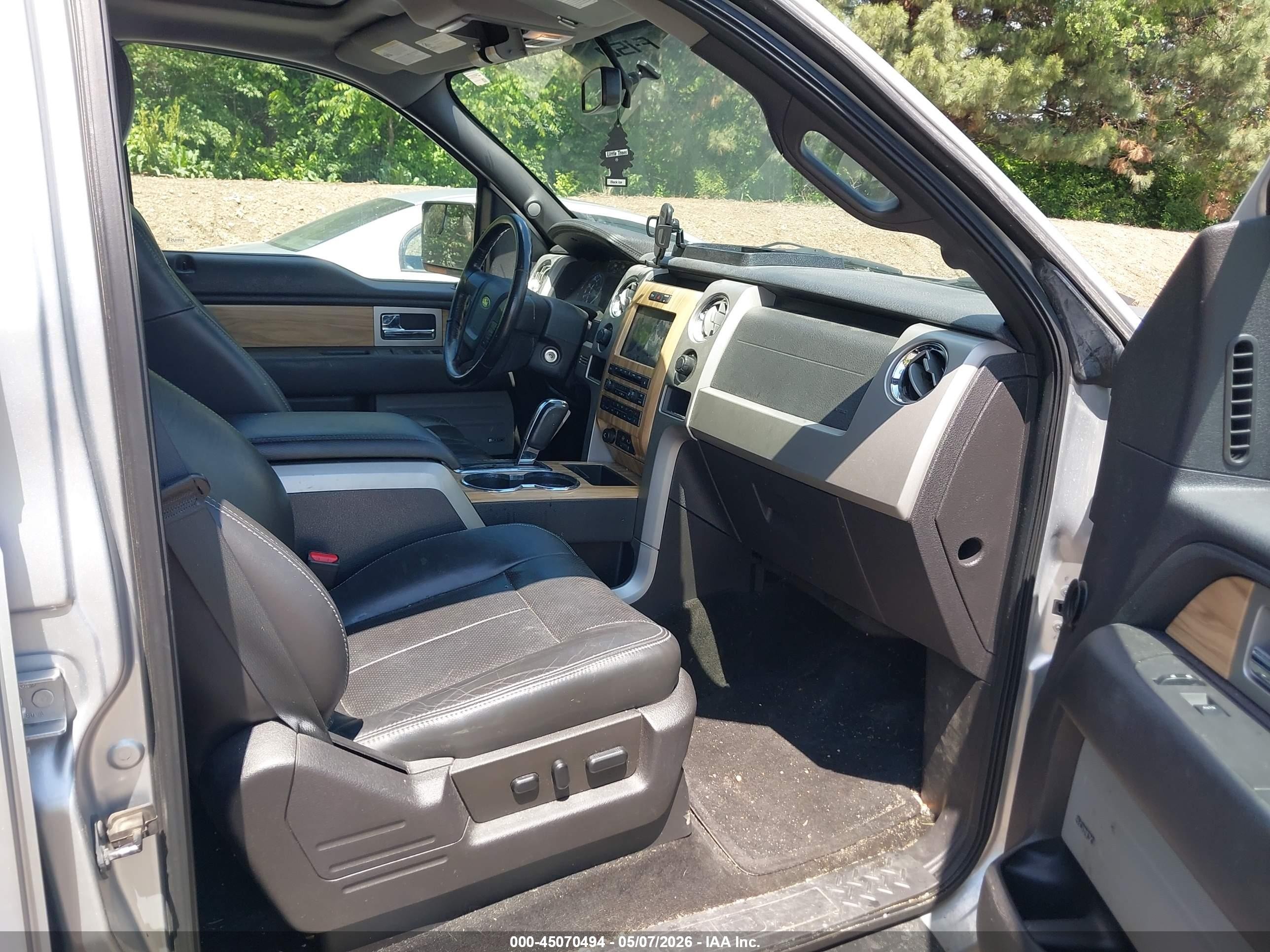 2011 Ford F-150 Lariat Silver vin: 1FTFW1ET4BFA76824