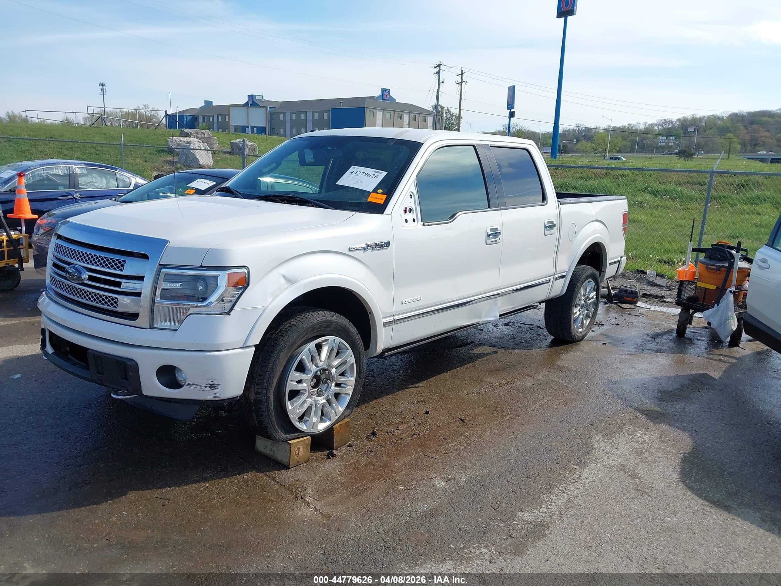 2013 Ford F-150 Platinum White vin: 1FTFW1ET4DFE04648