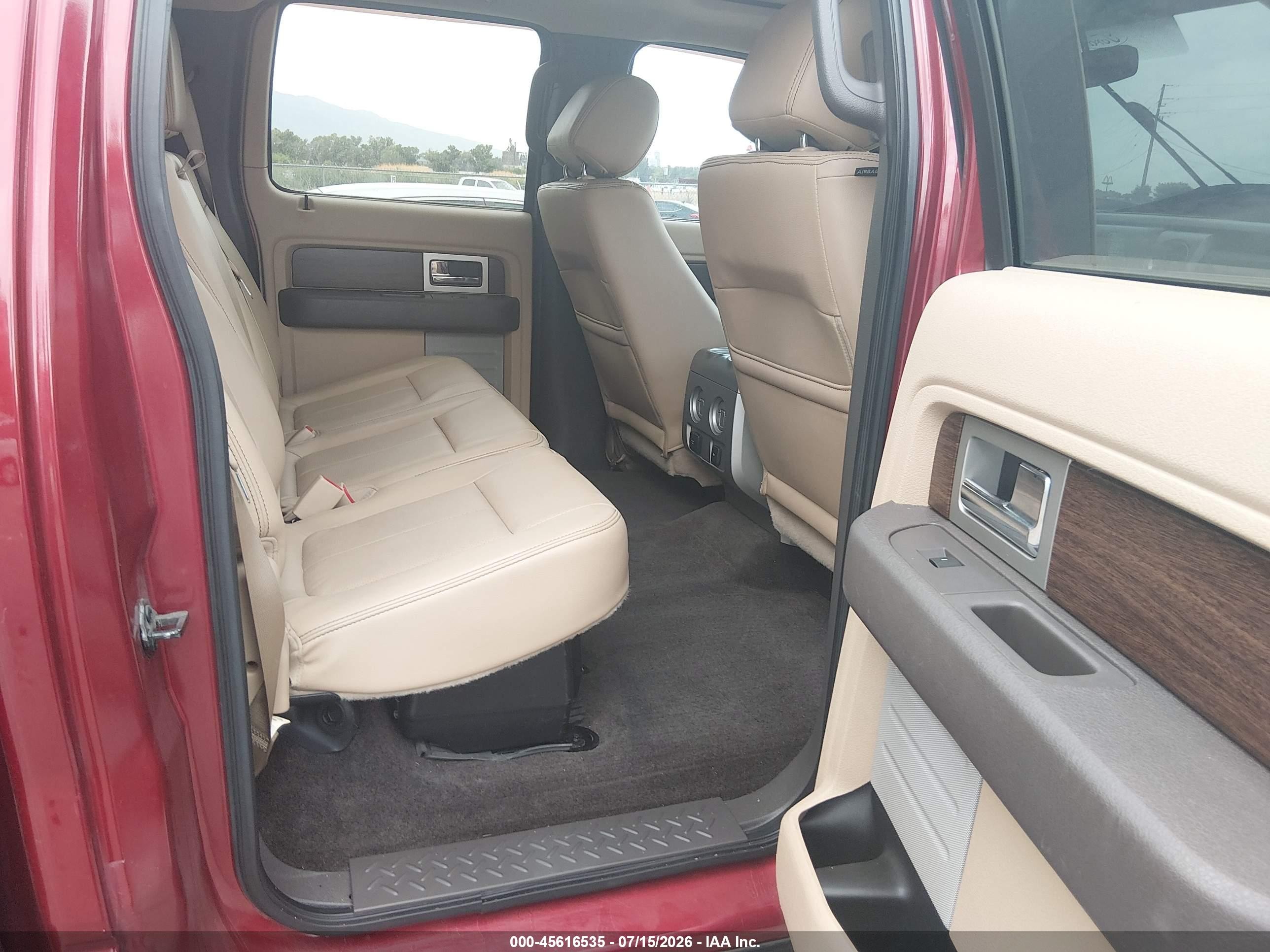 2014 Ford F-150 Lariat Red vin: 1FTFW1ET4EKF08145