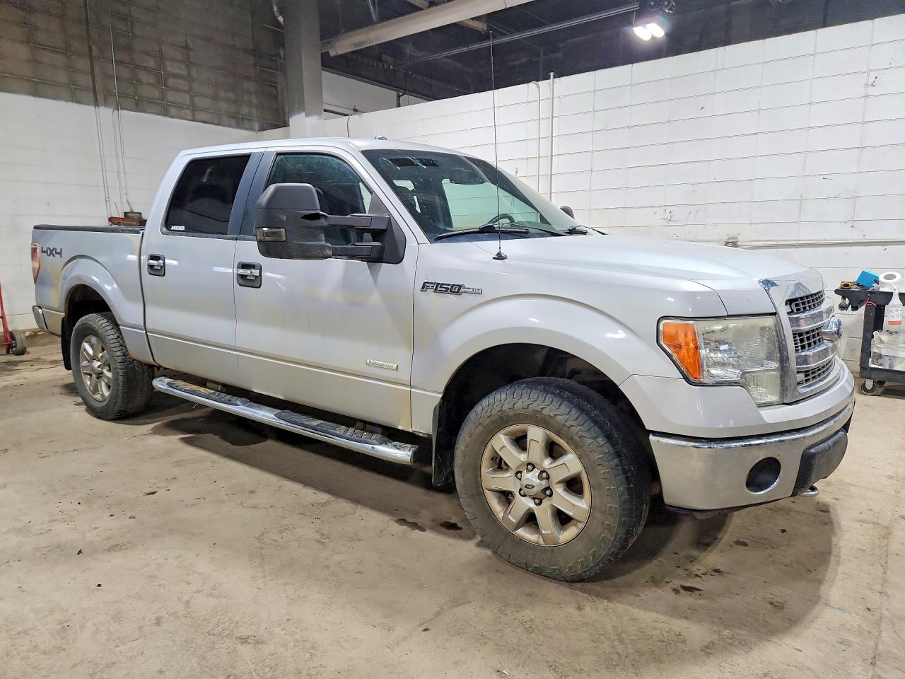 2013 Ford F150 Supercrew Серебряный vin: 1FTFW1ET5DKD90296