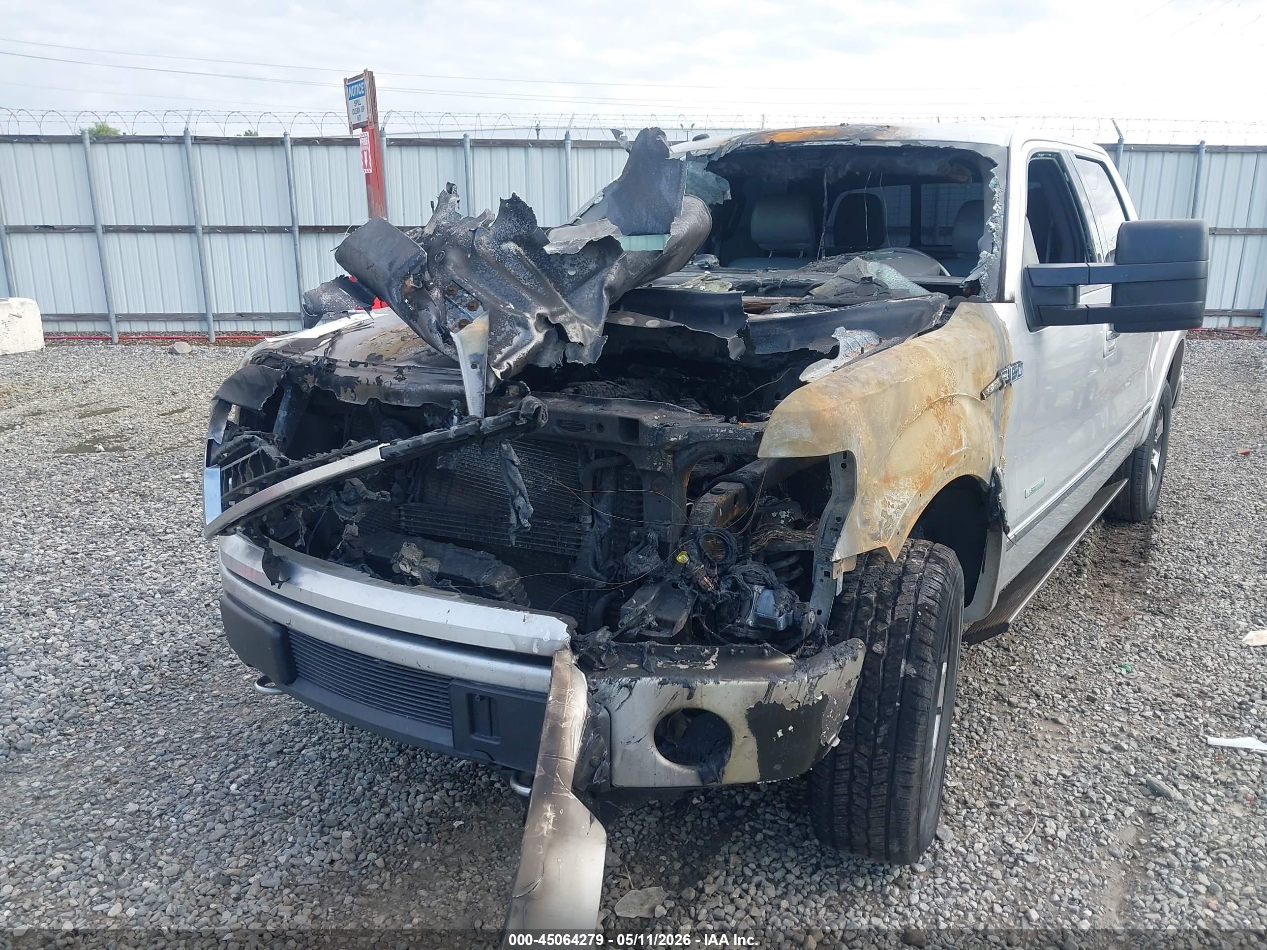 2011 Ford F-150 Platinum Silver vin: 1FTFW1ET6BFA52153
