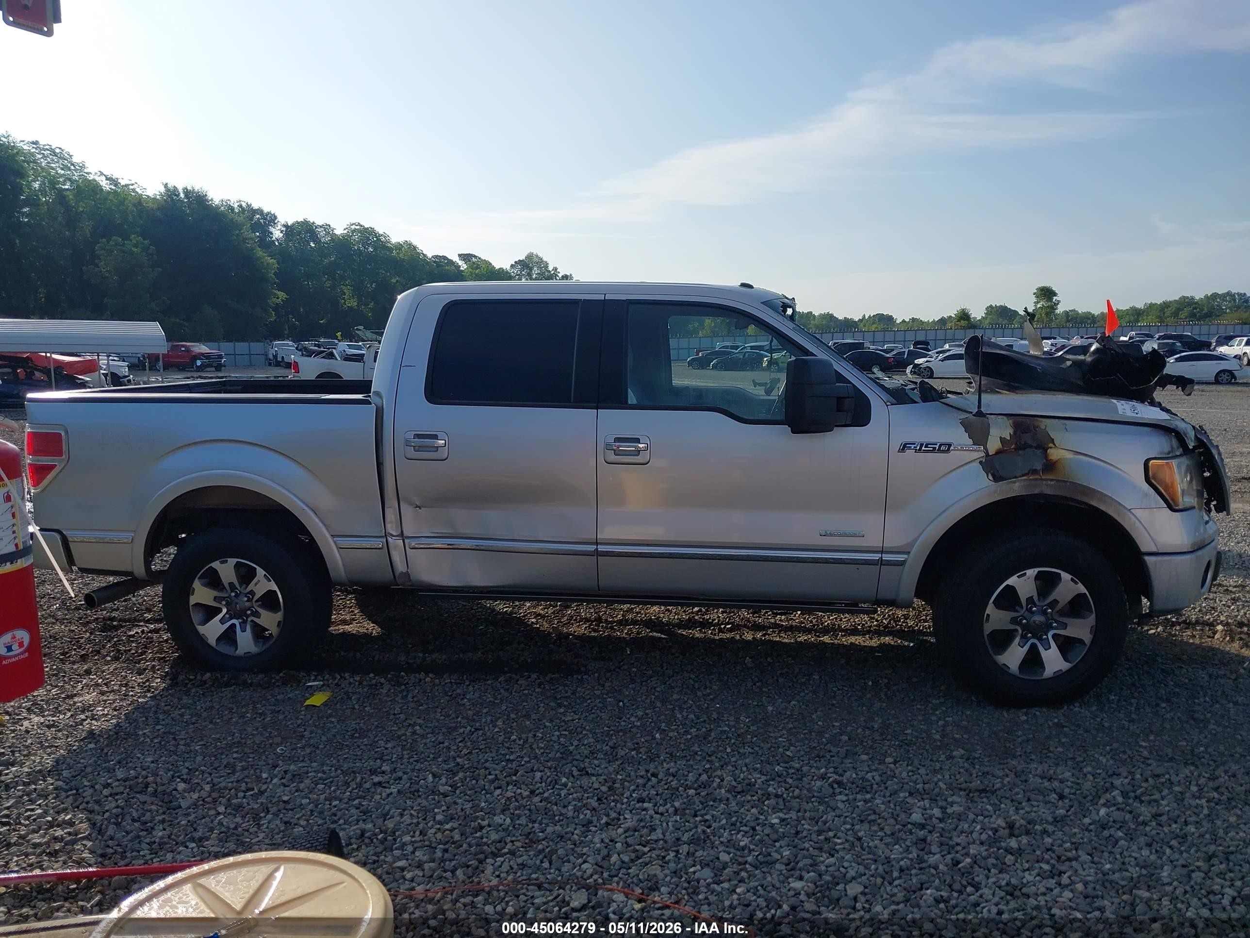 2011 Ford F-150 Platinum Silver vin: 1FTFW1ET6BFA52153