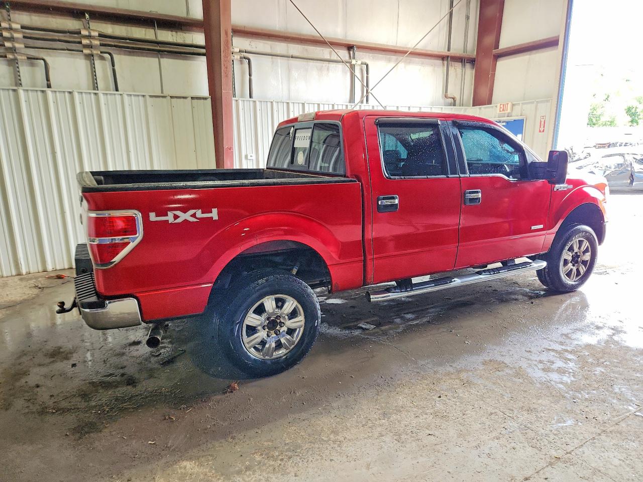 2011 Ford F150 Supercrew Burgundy vin: 1FTFW1ET6BFC69010