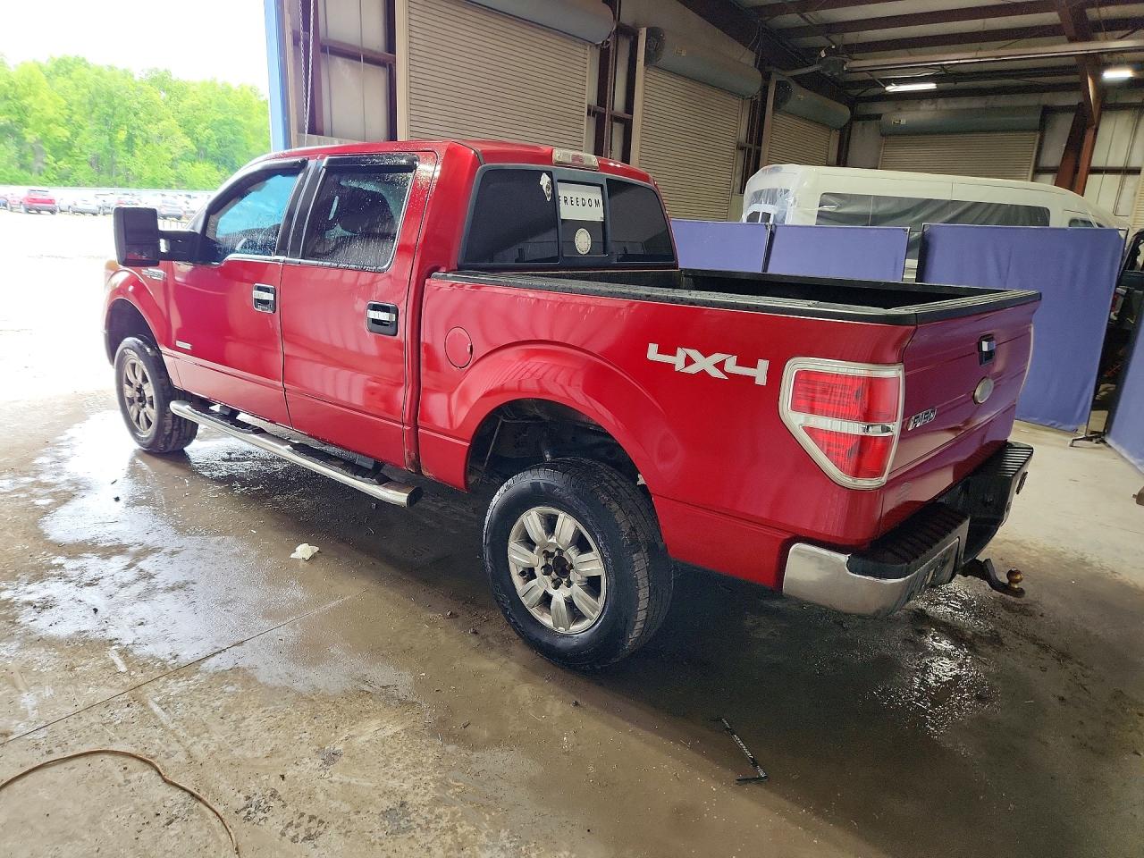2011 Ford F150 Supercrew Burgundy vin: 1FTFW1ET6BFC69010