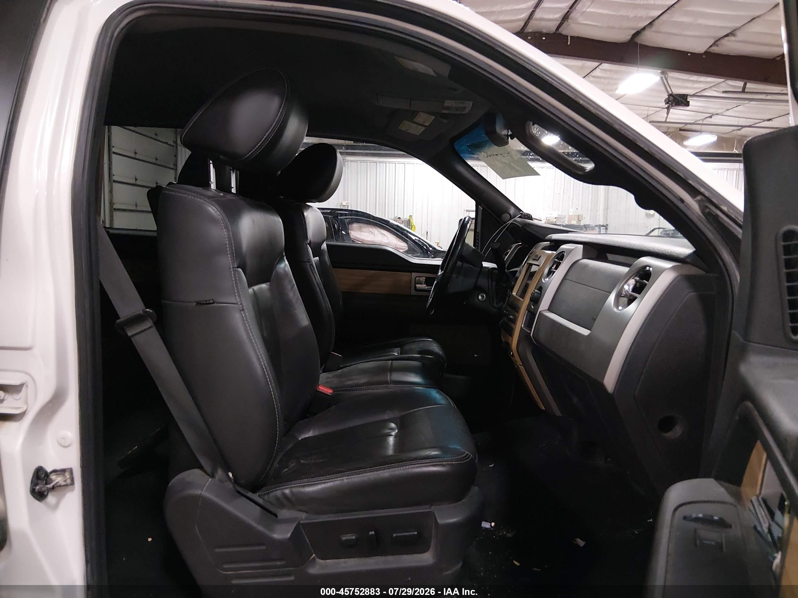 2011 Ford F-150 Lariat White vin: 1FTFW1ET6BFD12275