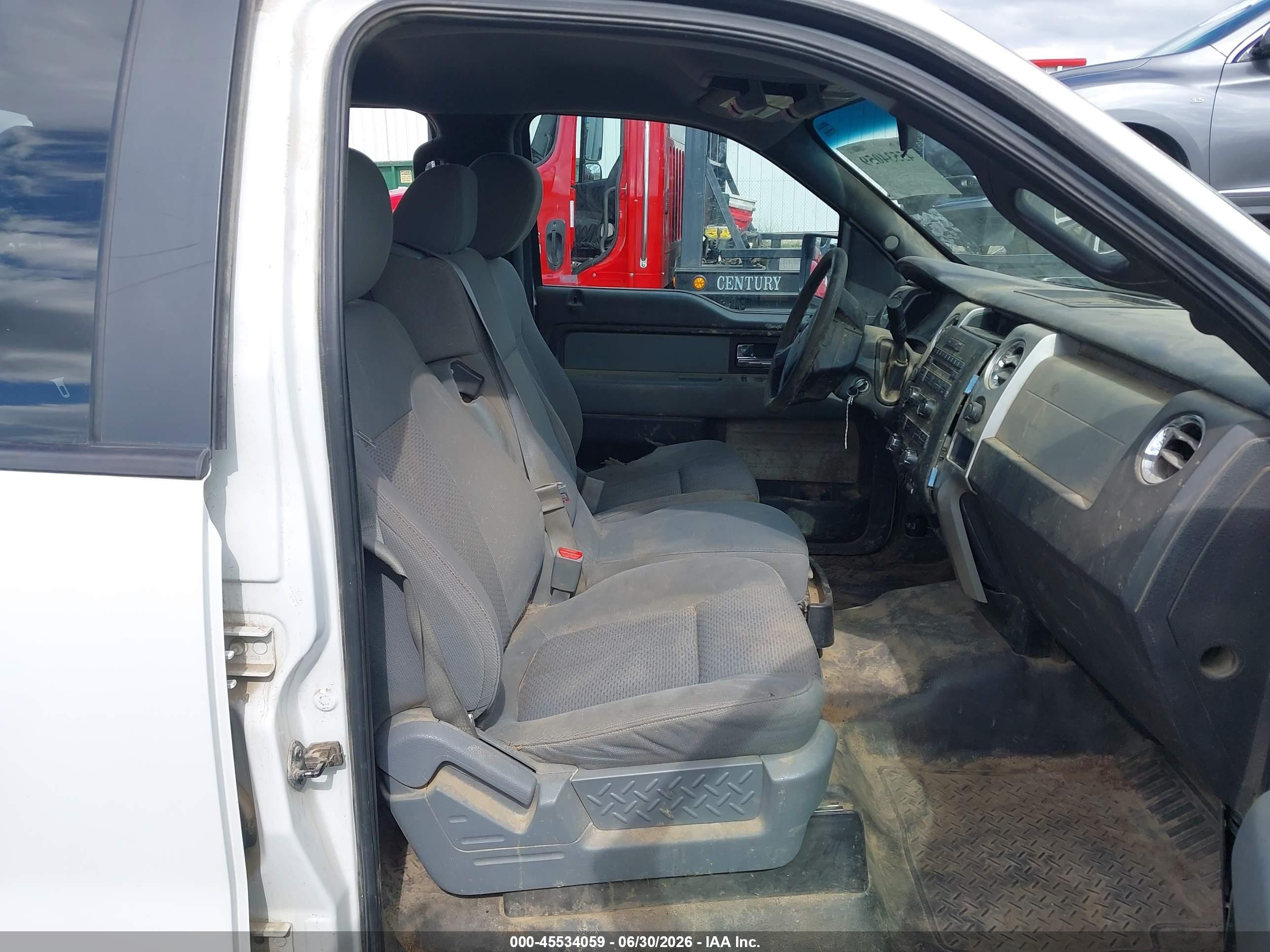 2013 Ford F-150   White vin: 1FTFW1ET6DFA62636