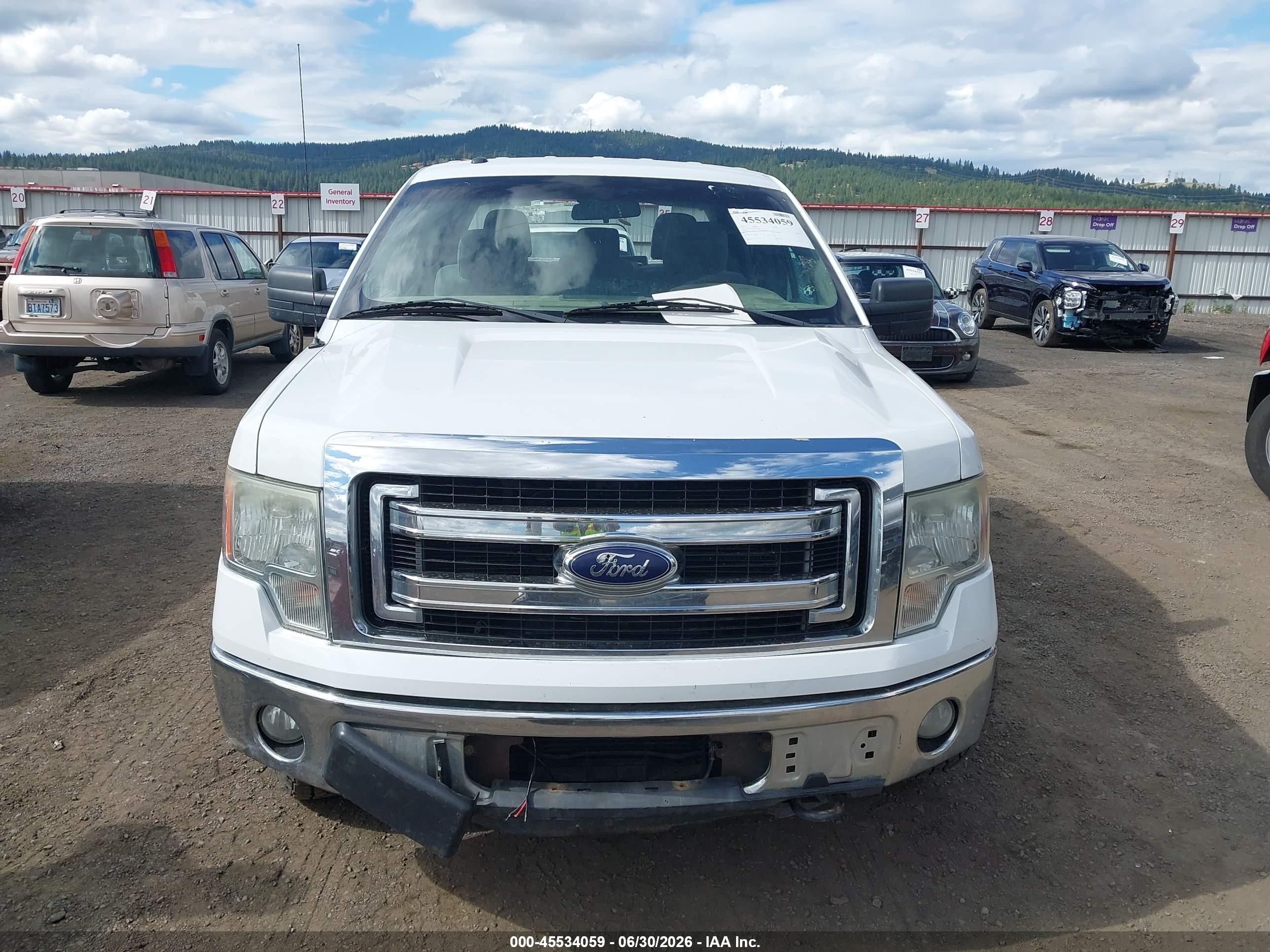 2013 Ford F-150   White vin: 1FTFW1ET6DFA62636