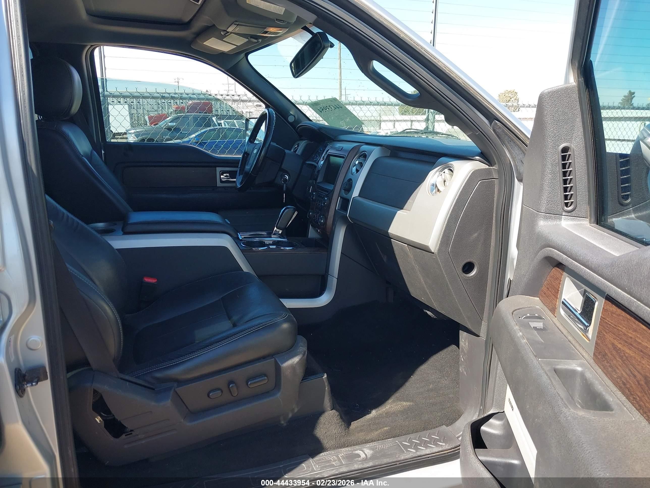2013 Ford F-150 Lariat Серебряный vin: 1FTFW1ET6DKF65154