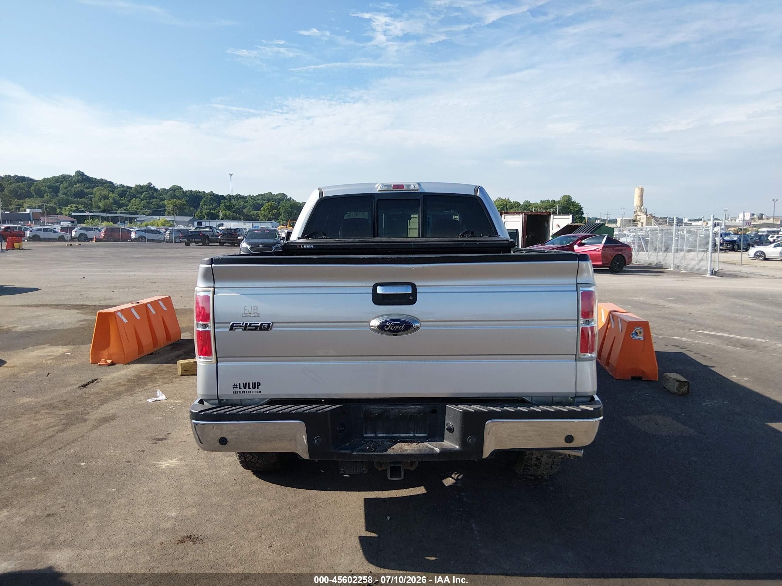2014 Ford F-150 Xlt Silver vin: 1FTFW1ET6EFA10036