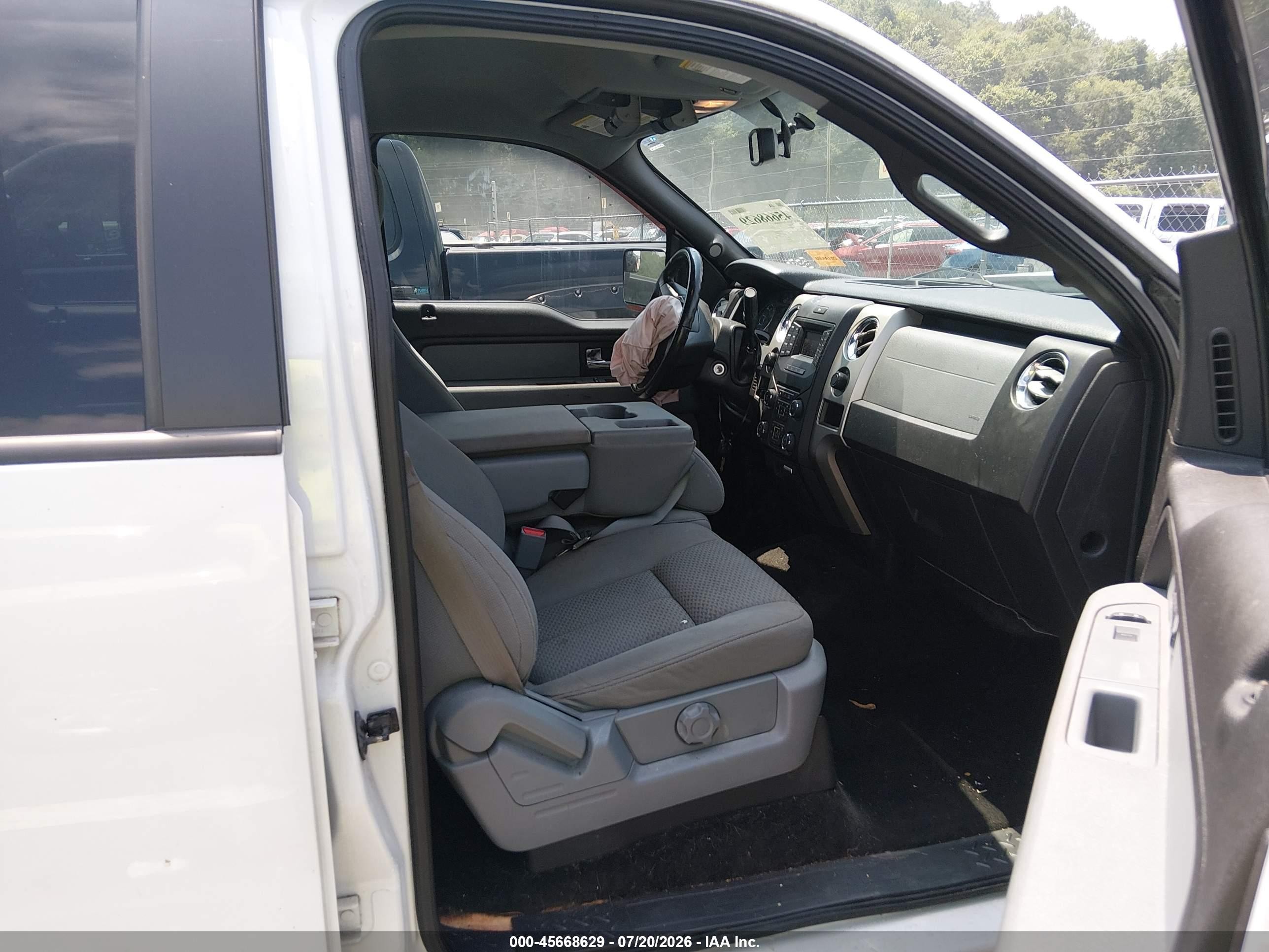 2014 Ford F-150 Xlt White vin: 1FTFW1ET6EKG13771