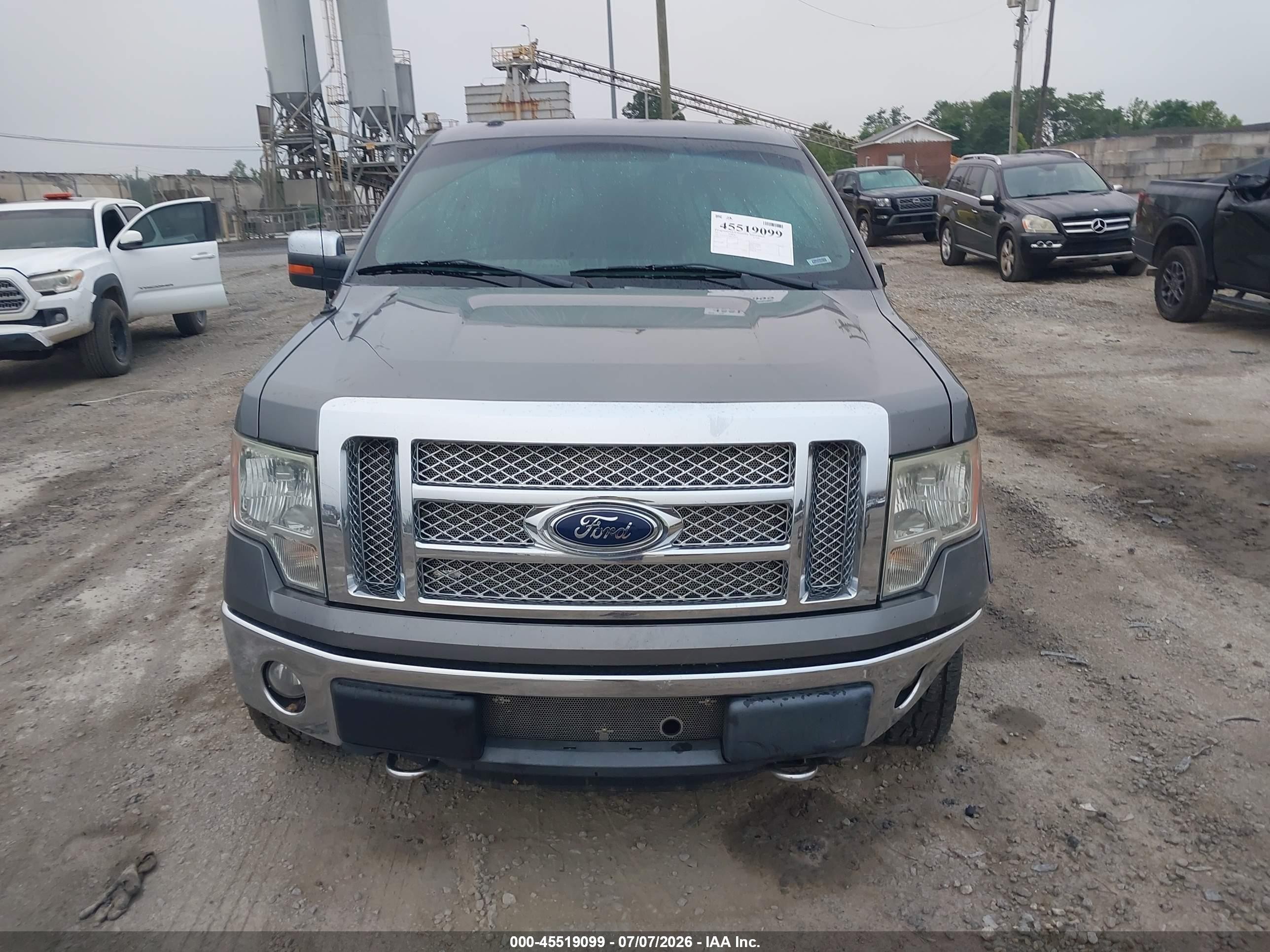 2011 Ford F-150 Lariat Silver vin: 1FTFW1ET7BFC32659