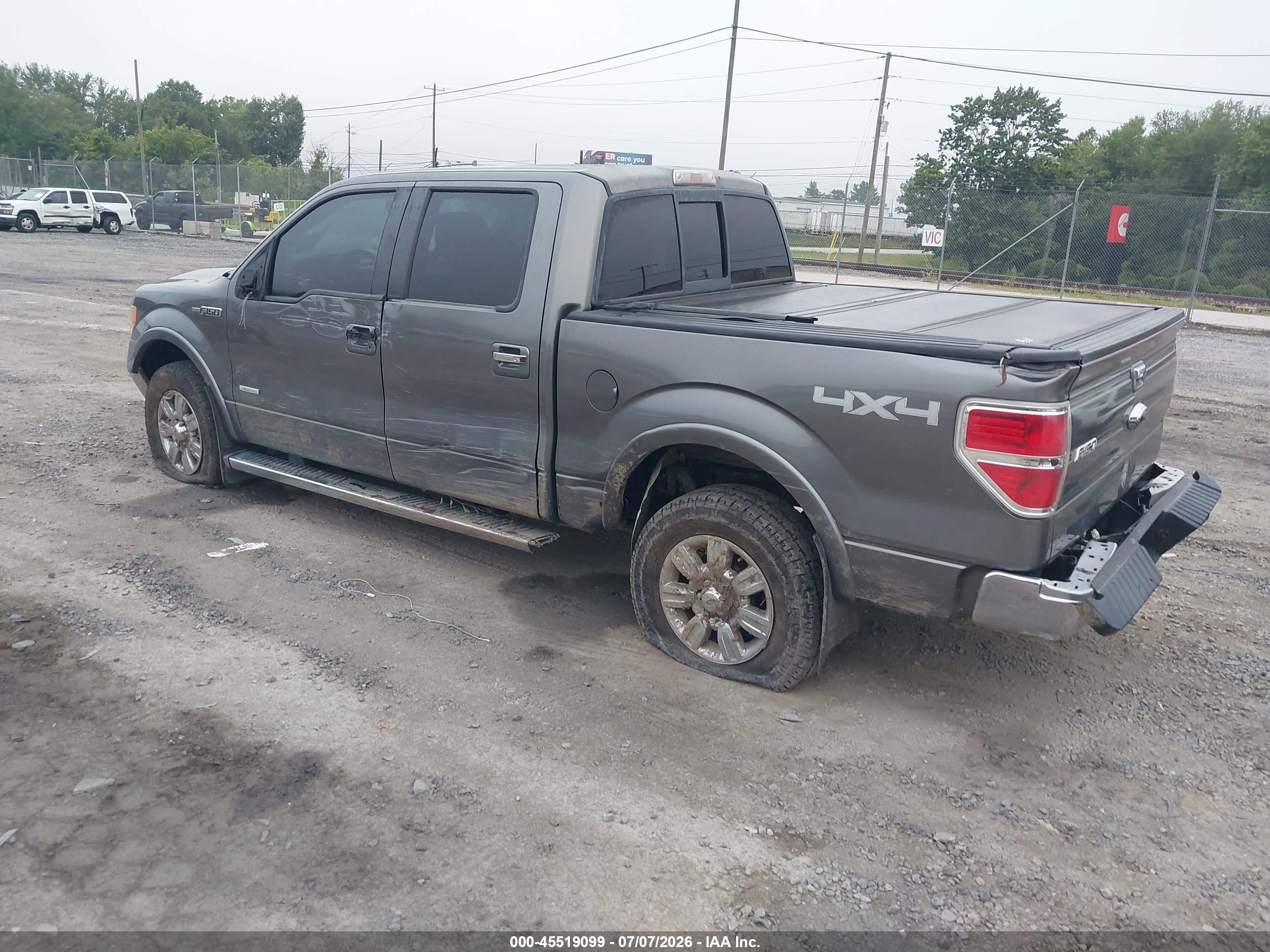 2011 Ford F-150 Lariat Silver vin: 1FTFW1ET7BFC32659