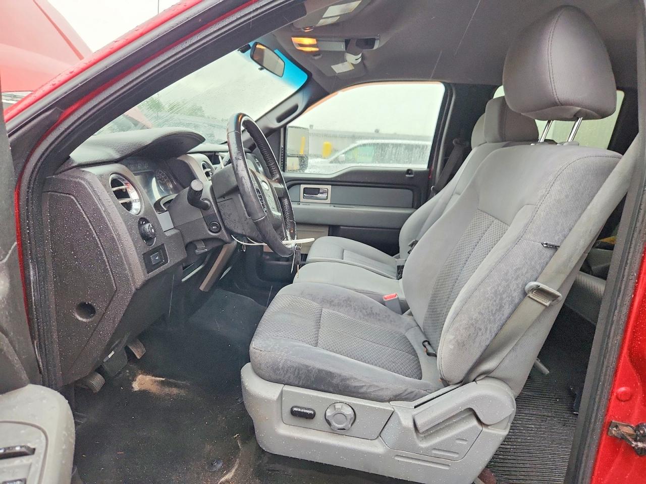 2011 Ford F150 Supercrew Red vin: 1FTFW1ET8BFA52218