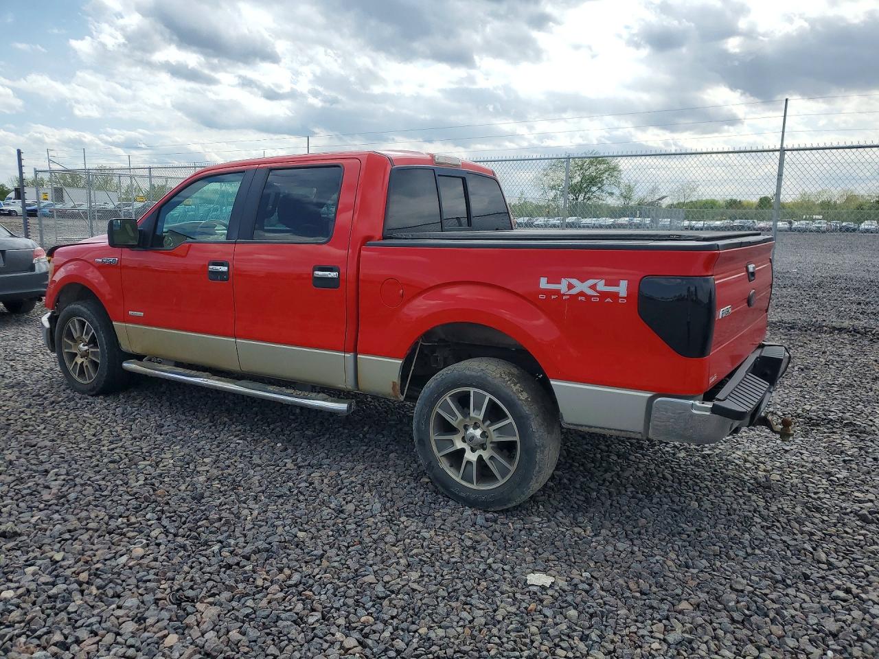2011 Ford F150 Supercrew Red vin: 1FTFW1ET8BFC71356