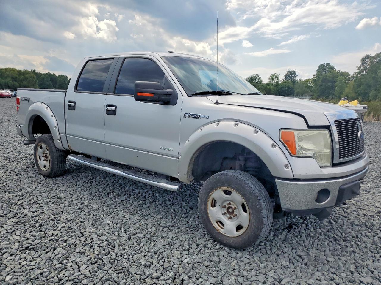 2011 Ford F150 Supercrew Silver vin: 1FTFW1ET8BFD08650
