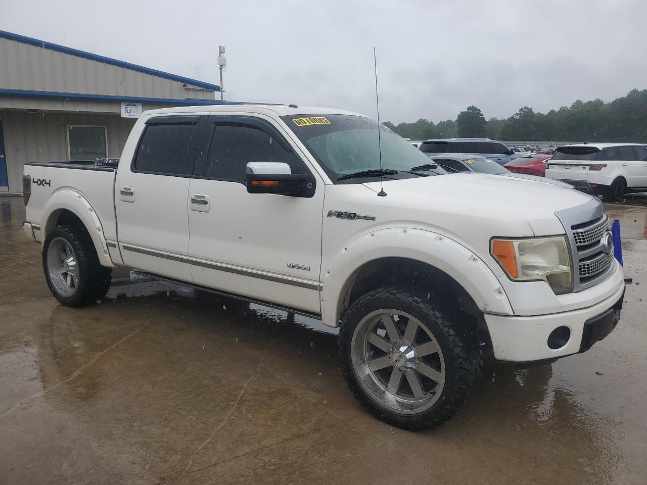 2012 Ford F150 Supercrew White vin: 1FTFW1ET8CFB45192 Damage: Right Front Door, Dent(S) W/ Paint Dmg, 1 To 2 Inches