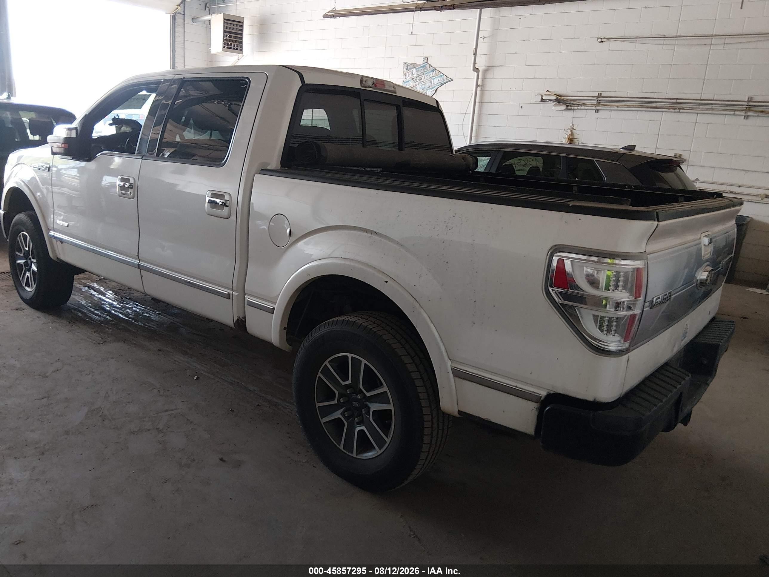 2013 Ford F-150 Platinum White vin: 1FTFW1ET8DFB30712