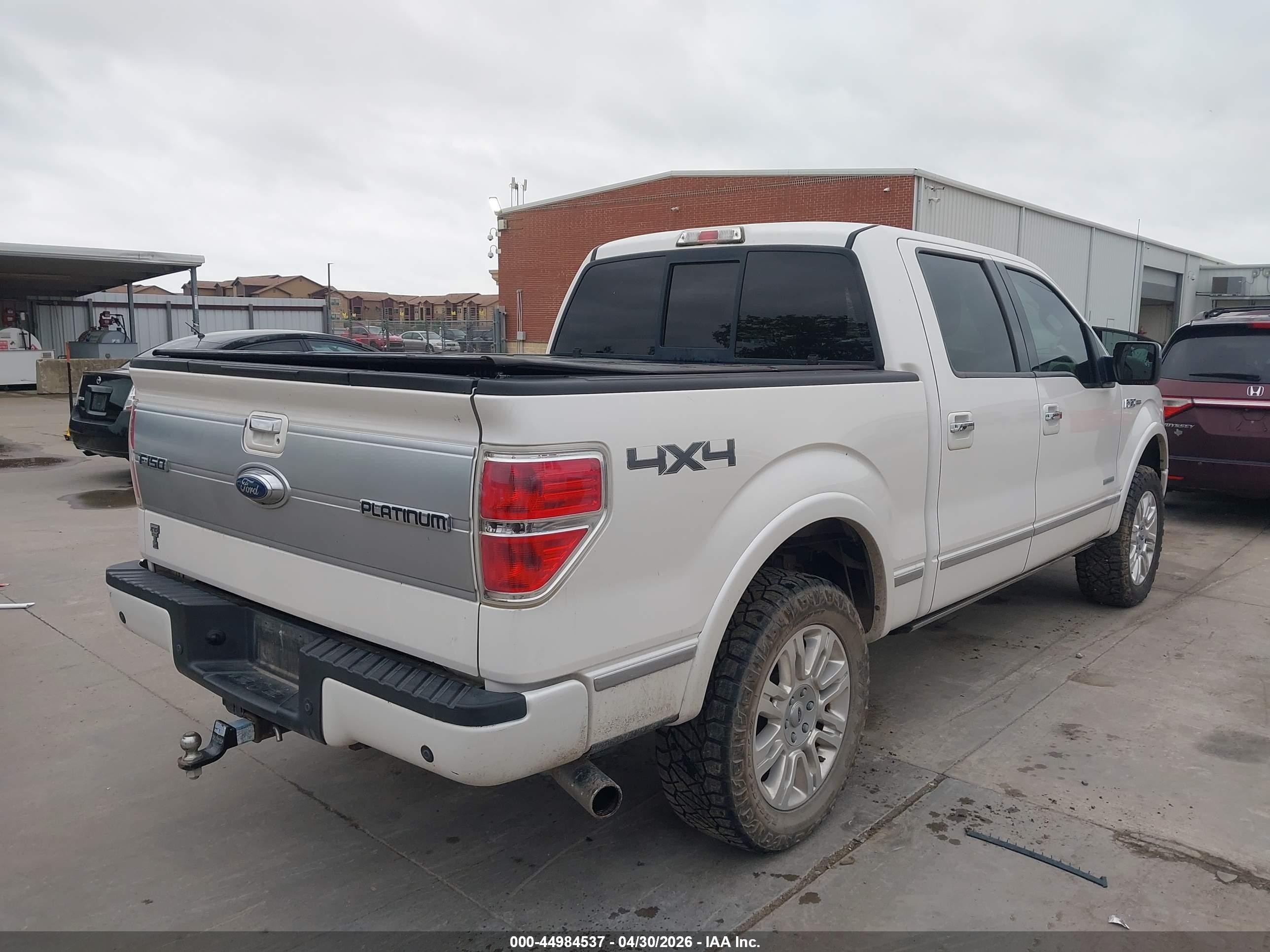 2013 Ford F-150 Platinum White vin: 1FTFW1ET8DFB66240