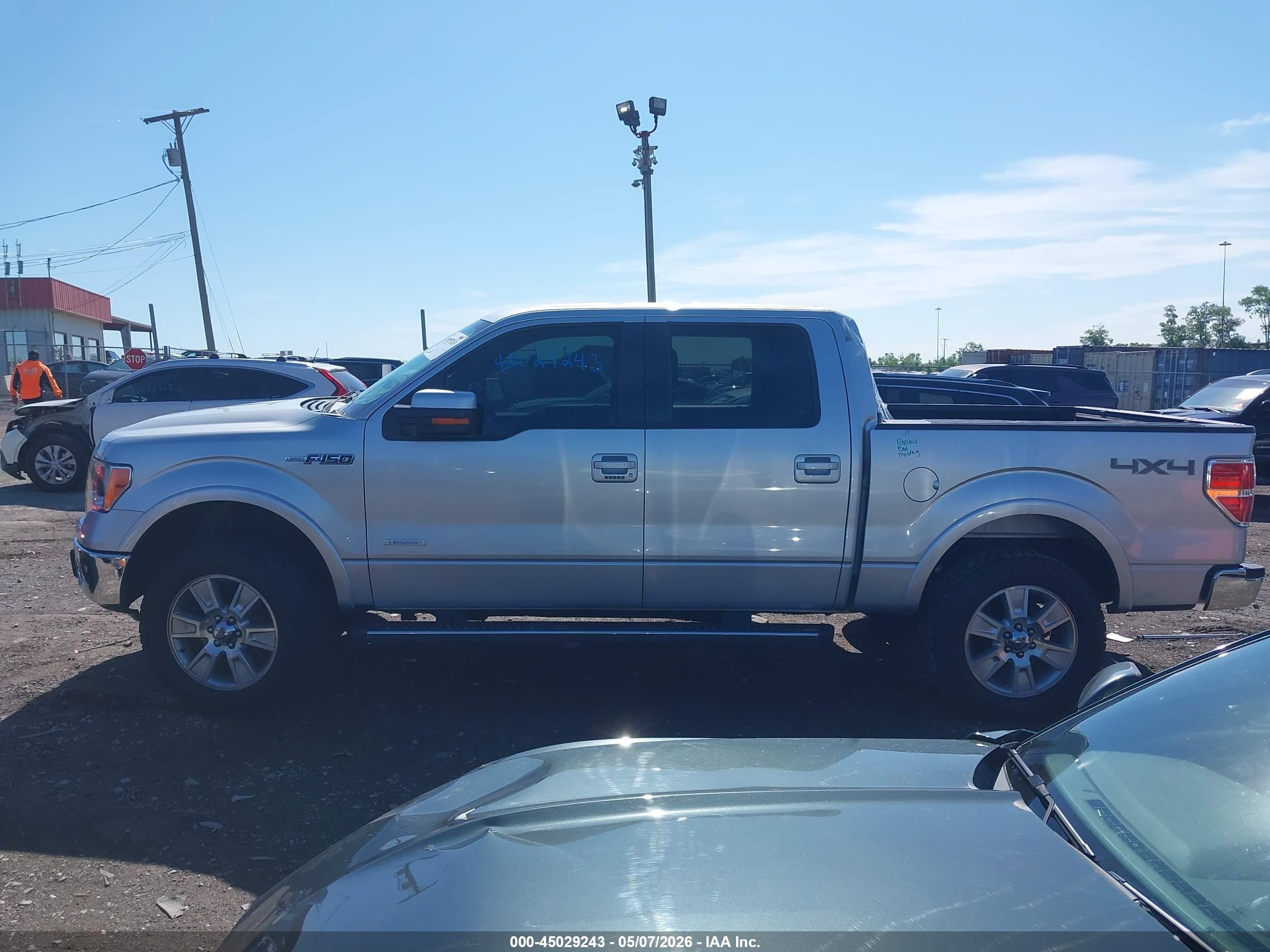 2013 Ford F-150 Lariat Silver vin: 1FTFW1ET8DFB96323