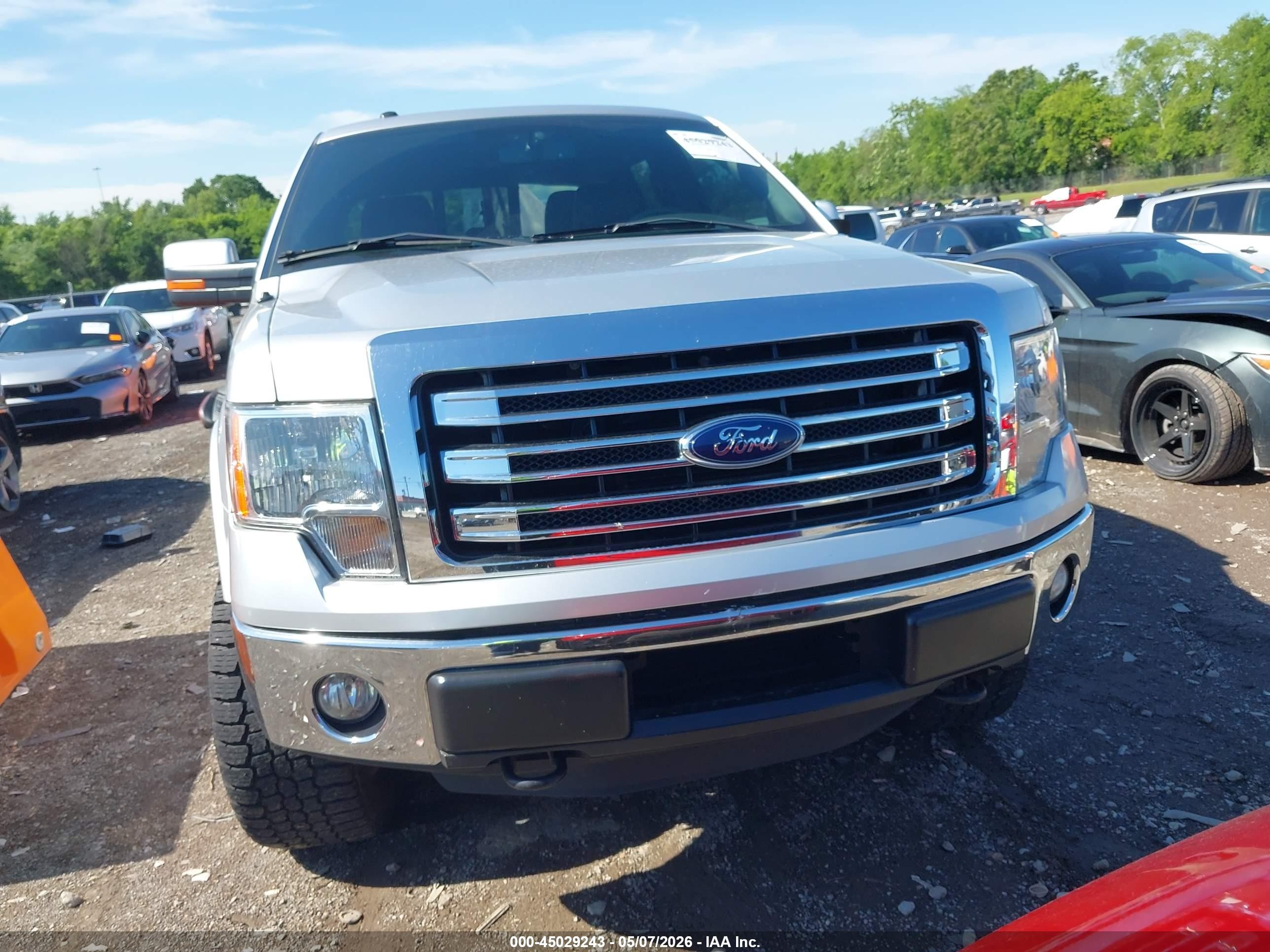 2013 Ford F-150 Lariat Silver vin: 1FTFW1ET8DFB96323