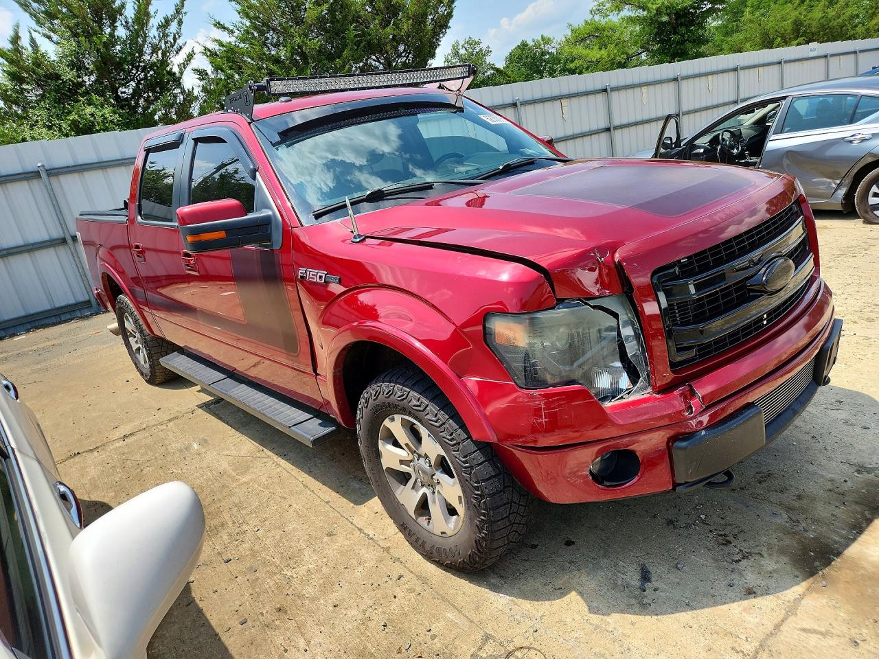 2013 Ford F150 Supercrew Red vin: 1FTFW1ET8DFC73353