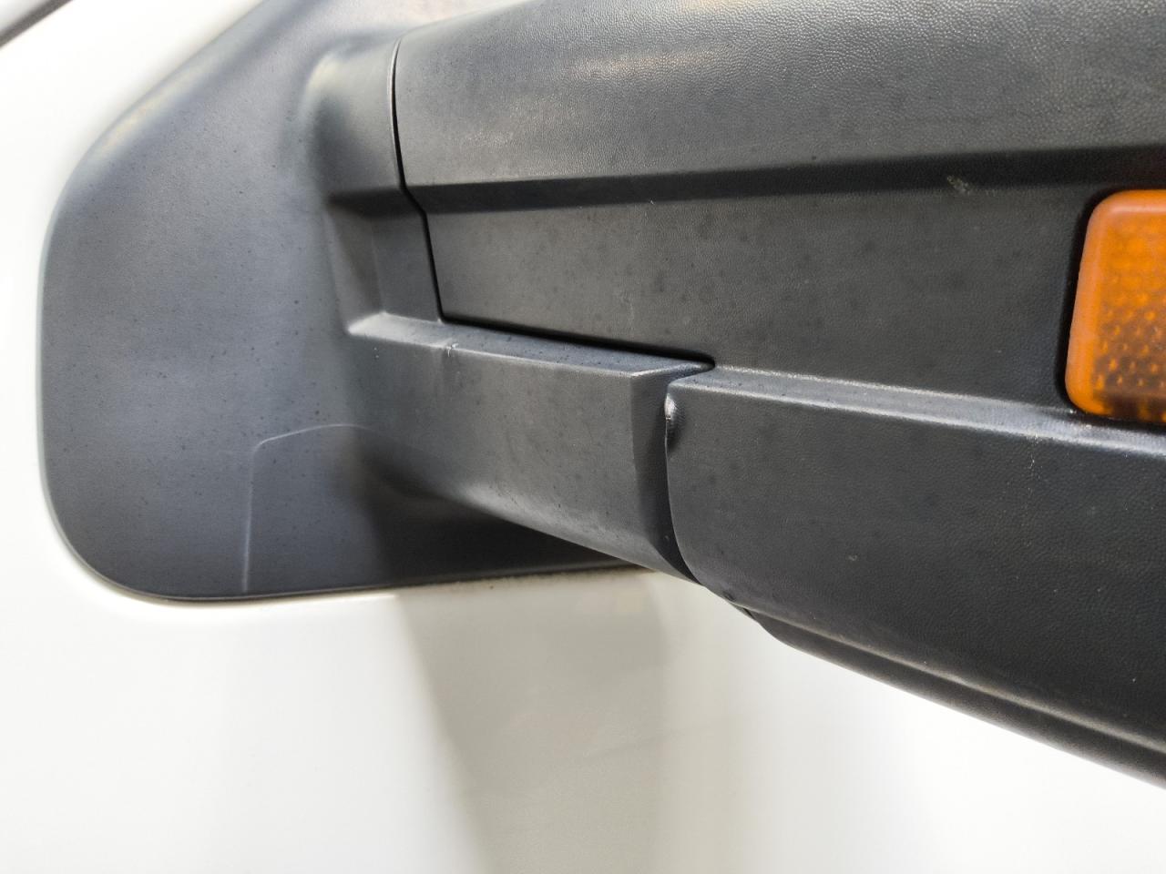 2013 Ford F150 Supercrew White vin: 1FTFW1ET8DKE32279 Damage: Left Front Mirror Housing, Broken, Replacement Required