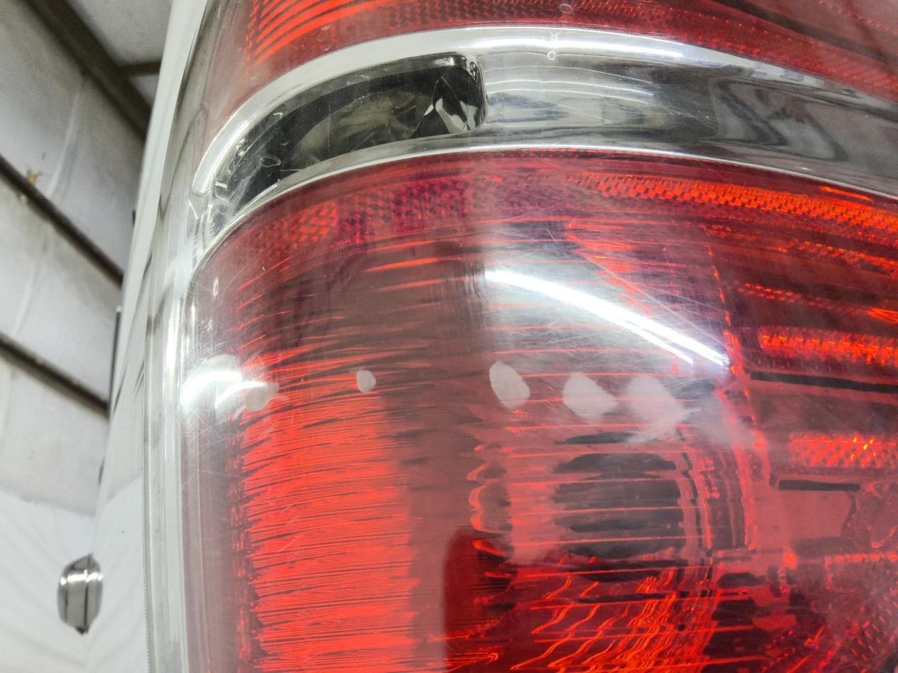 2013 Ford F150 Supercrew White vin: 1FTFW1ET8DKE32279 Damage: Right Tail Light, Heavy Scratch, Replacement Required