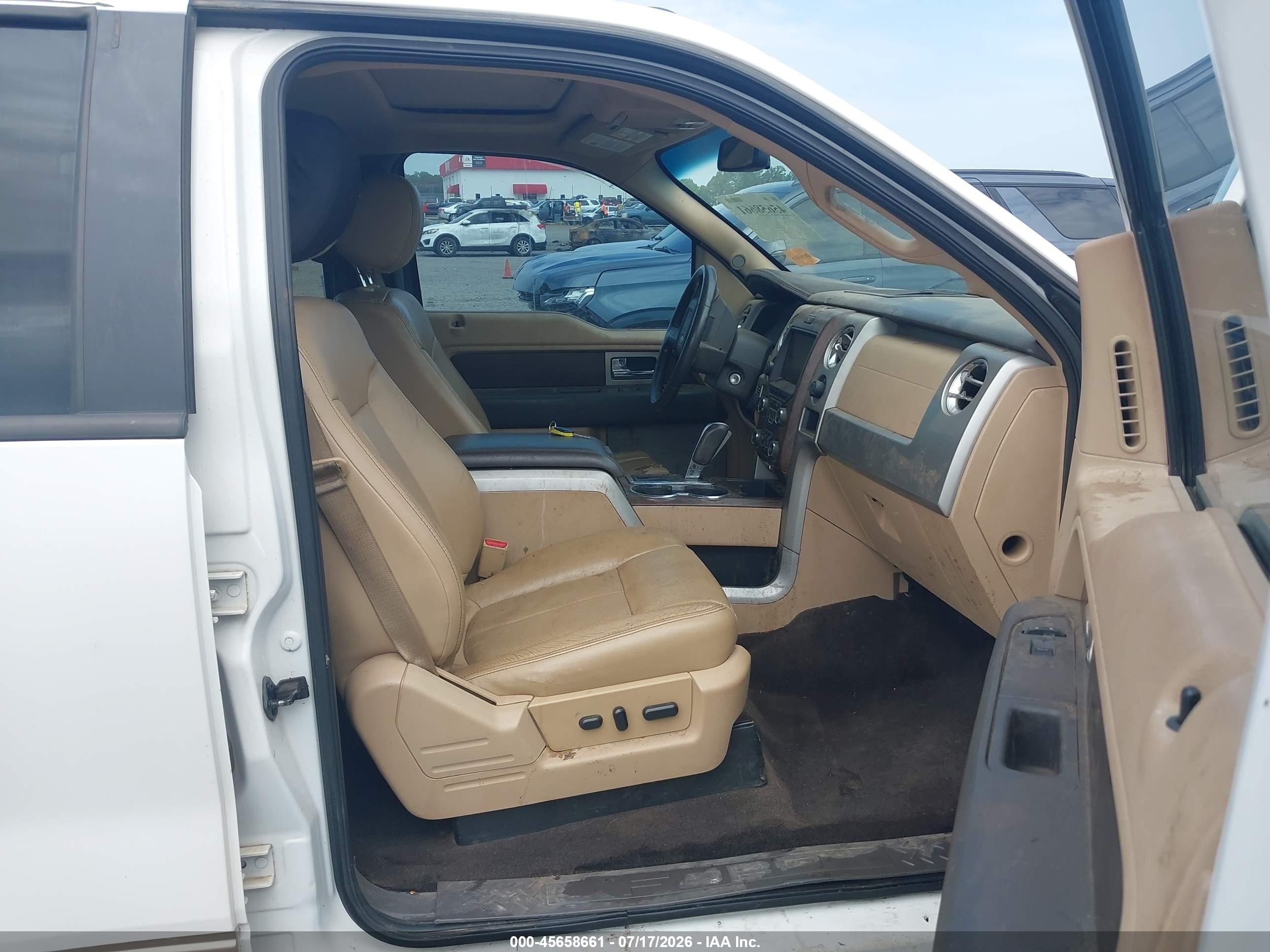 2014 Ford F-150 Lariat White vin: 1FTFW1ET8EKD72117