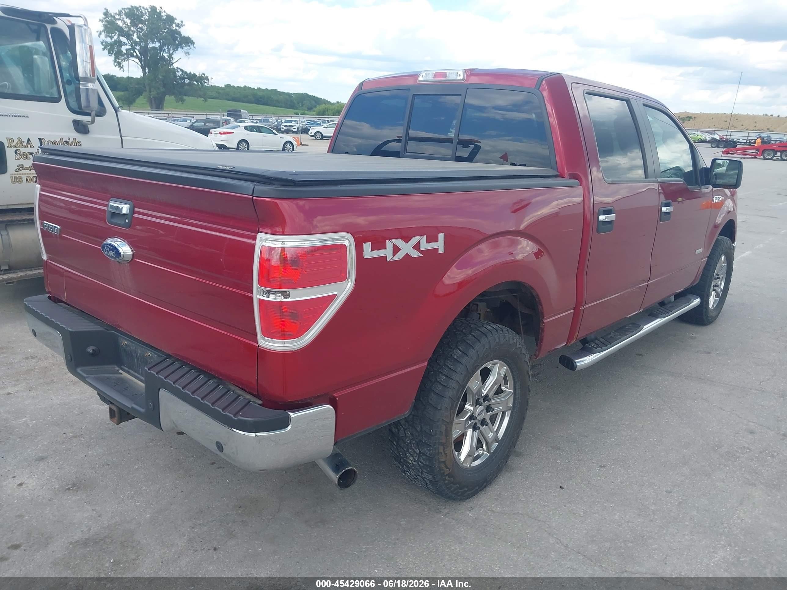 2014 Ford F-150 Xlt Red vin: 1FTFW1ET8EKE64117
