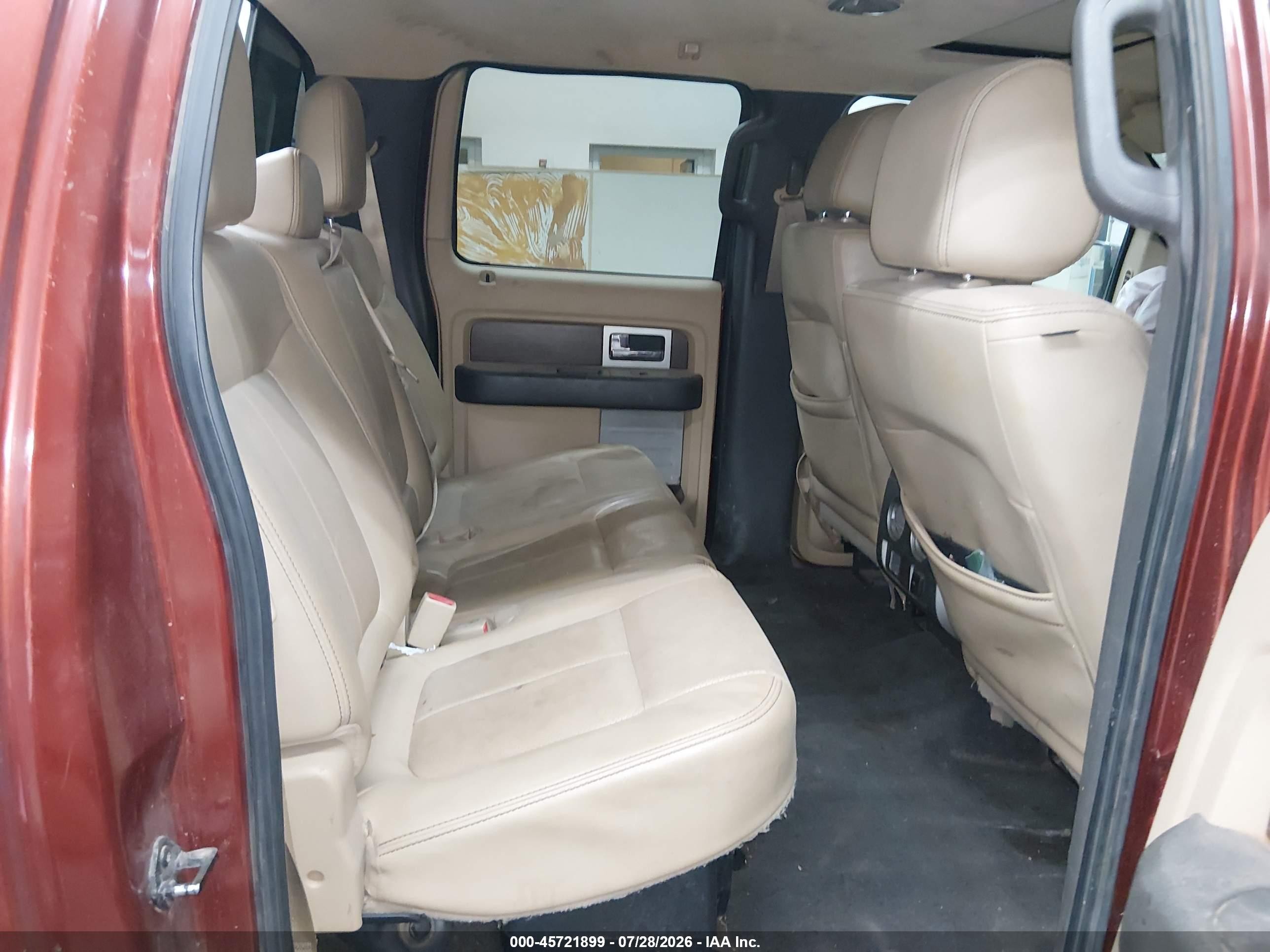 2014 Ford F-150 Lariat Red vin: 1FTFW1ET8EKE68054