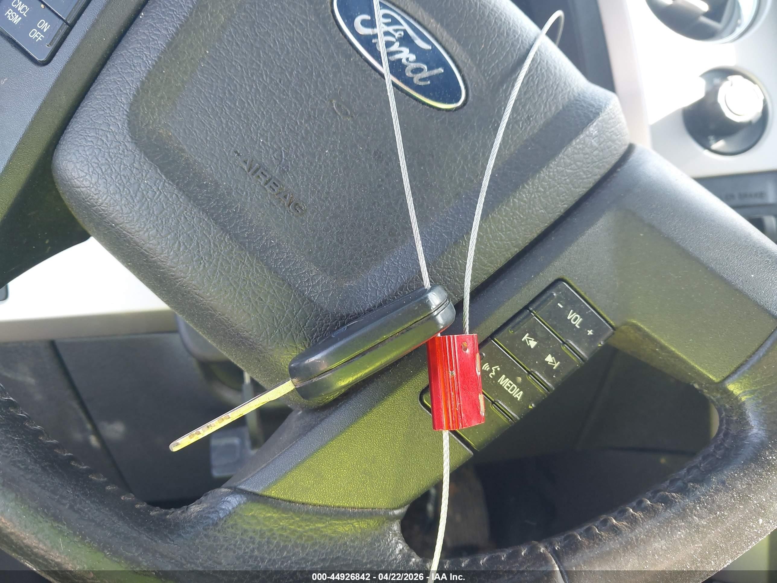 2014 Ford F-150 Lariat Red vin: 1FTFW1ET8EKF70499