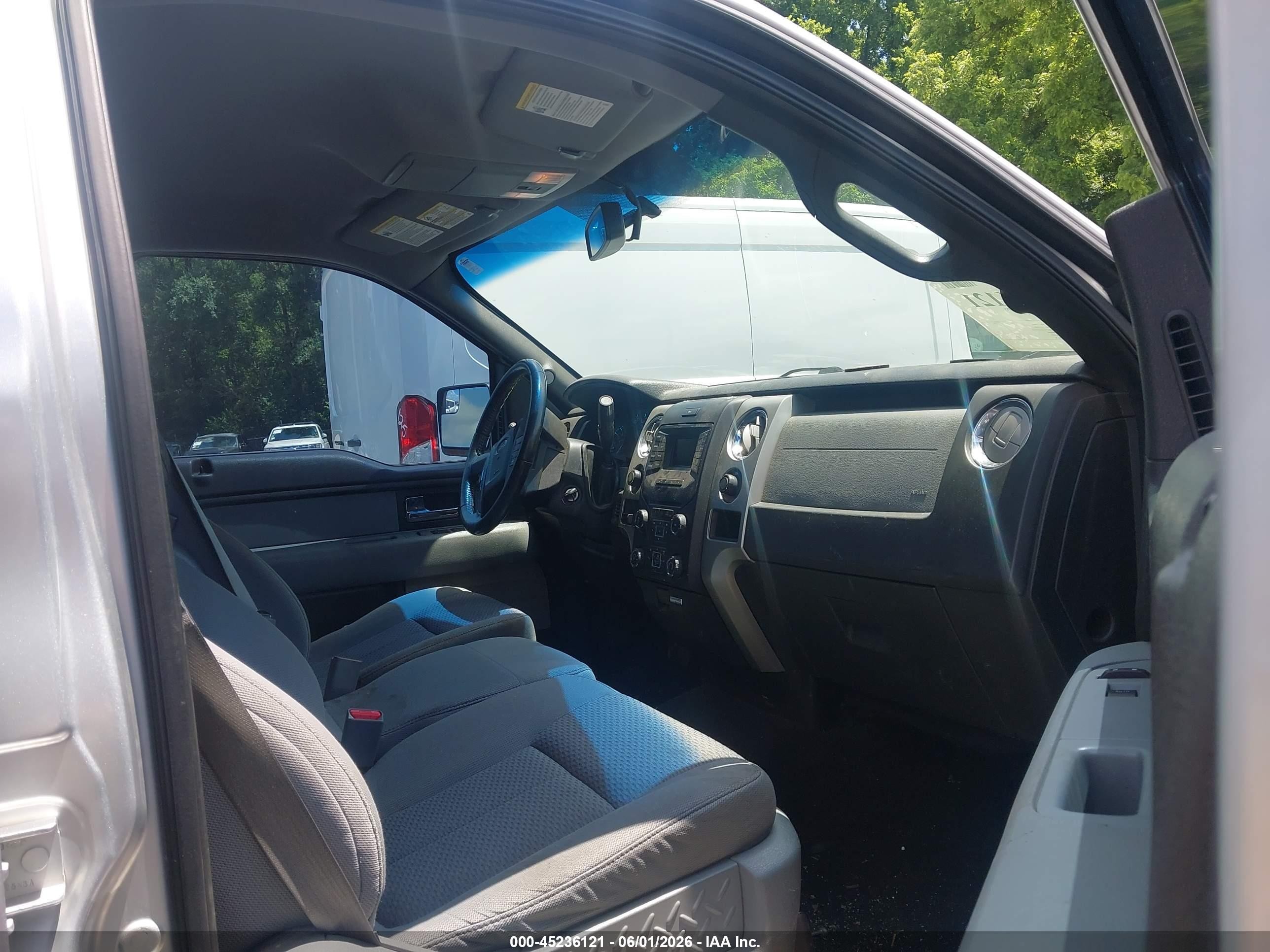 2013 Ford F-150 Xlt Серебряный vin: 1FTFW1ET9DKF72437