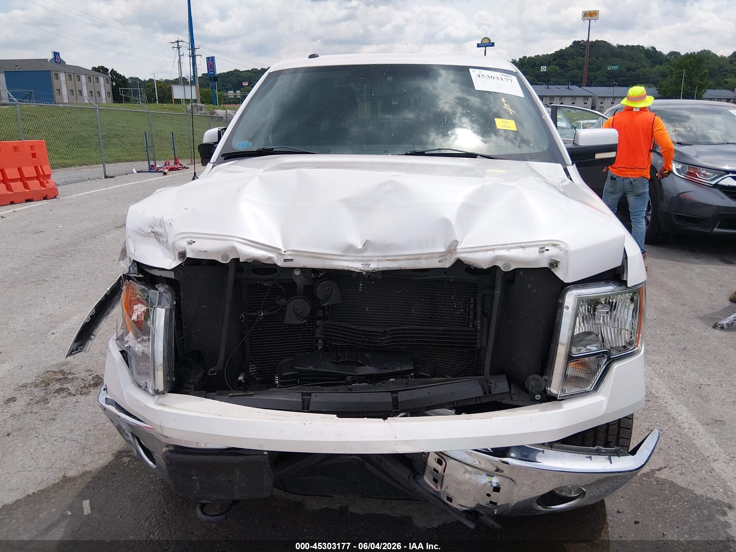 2011 Ford F-150 Lariat White vin: 1FTFW1ETXBFB83828