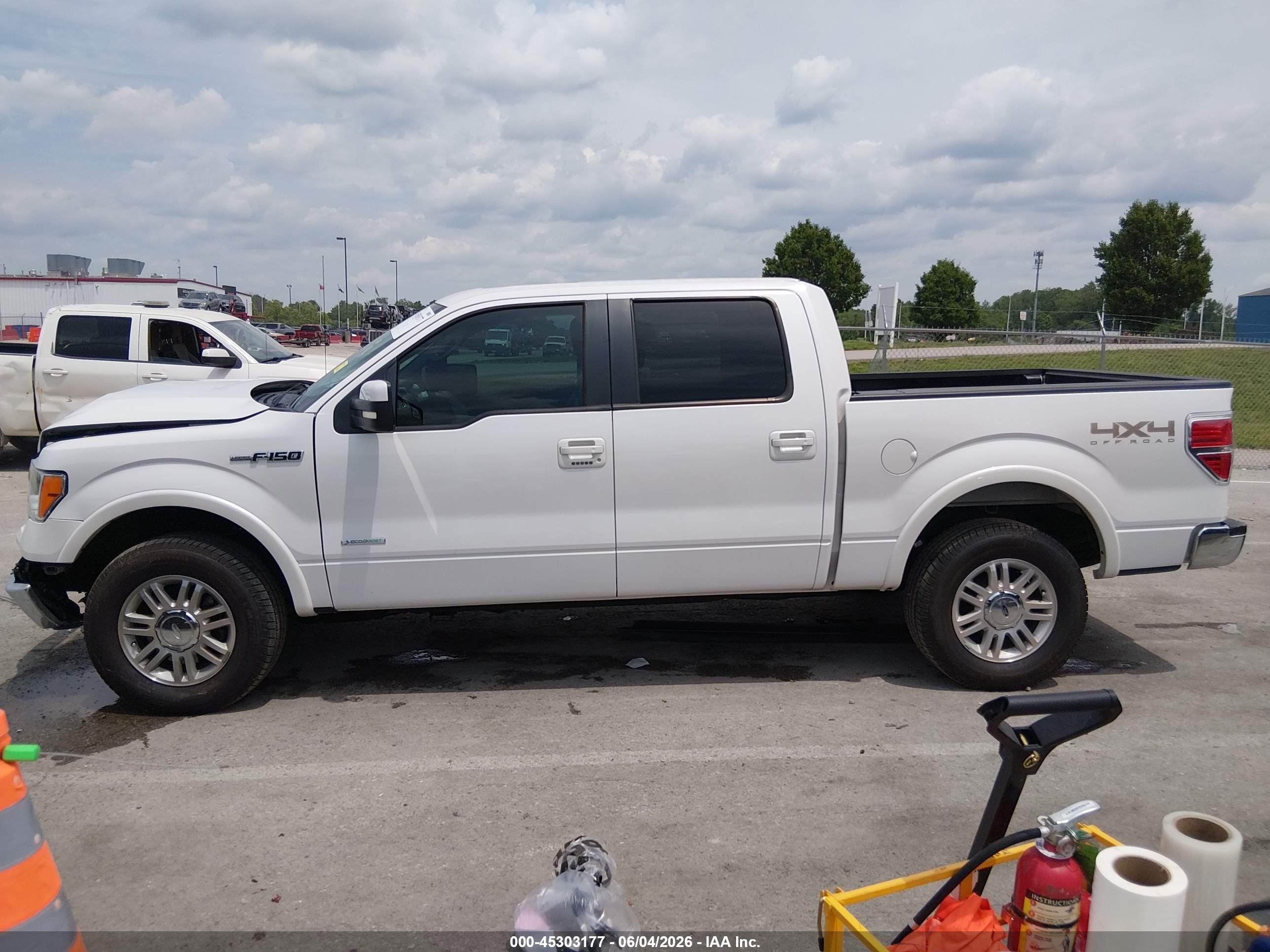 2011 Ford F-150 Lariat White vin: 1FTFW1ETXBFB83828