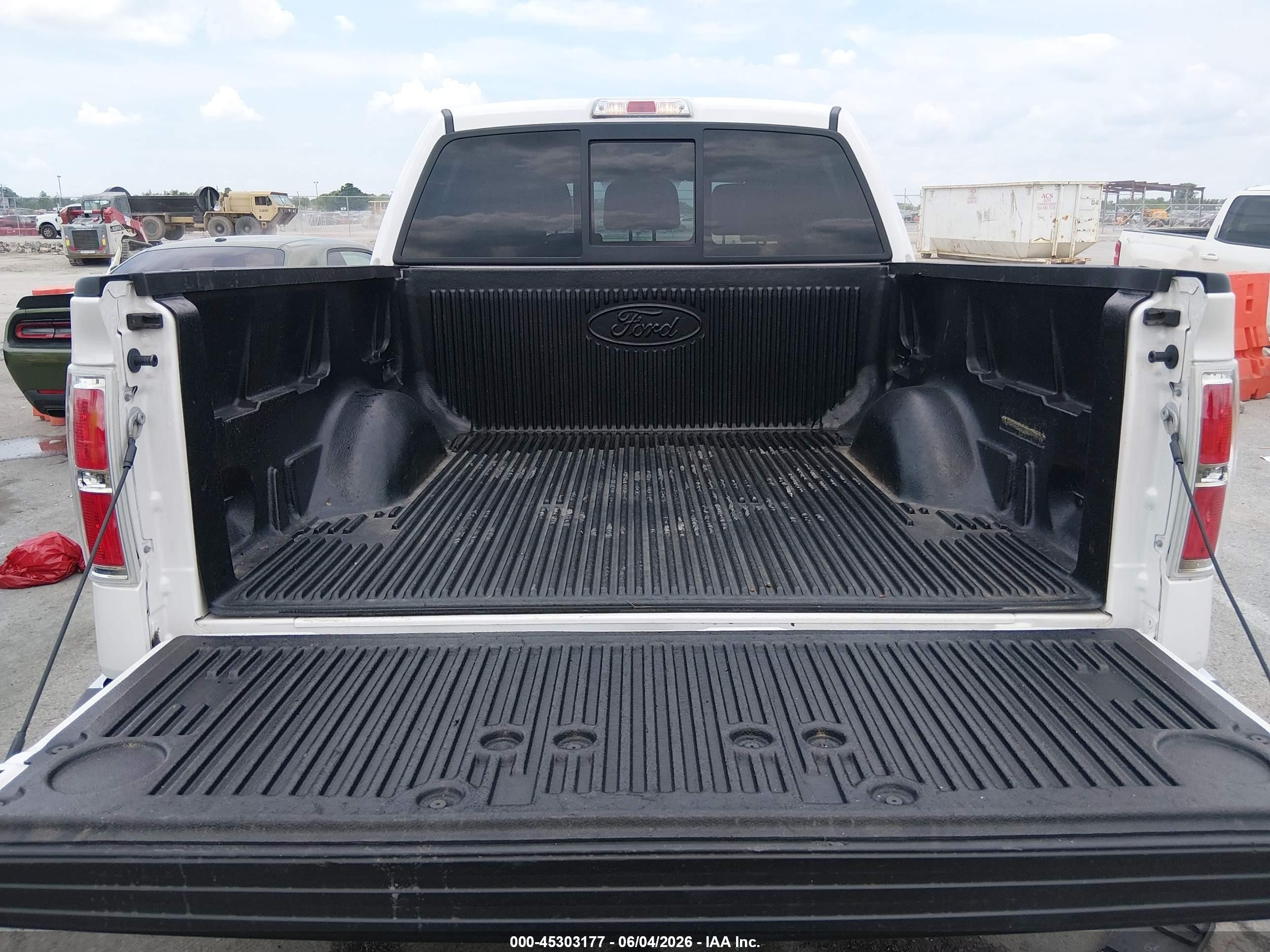 2011 Ford F-150 Lariat White vin: 1FTFW1ETXBFB83828