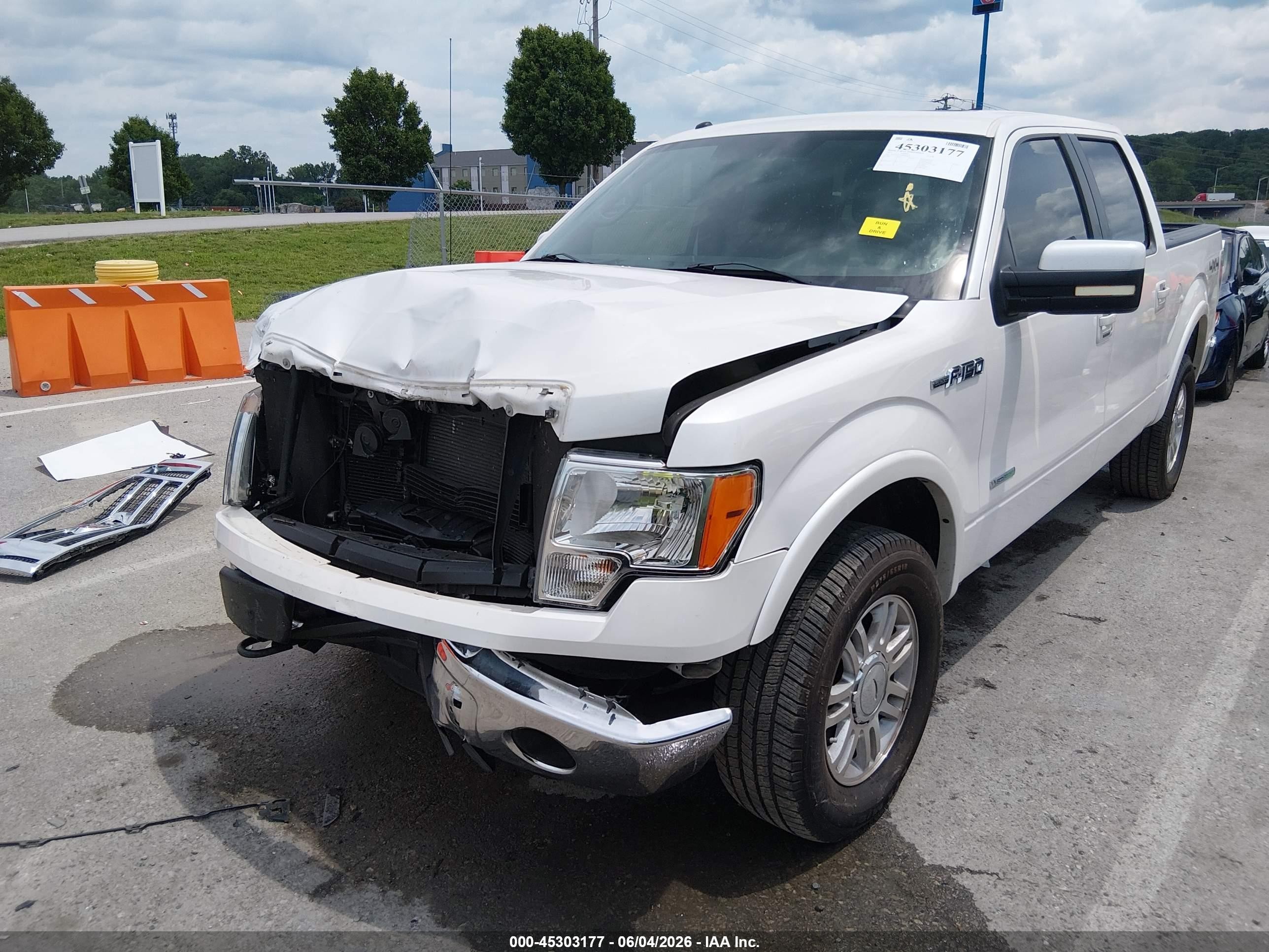 2011 Ford F-150 Lariat White vin: 1FTFW1ETXBFB83828
