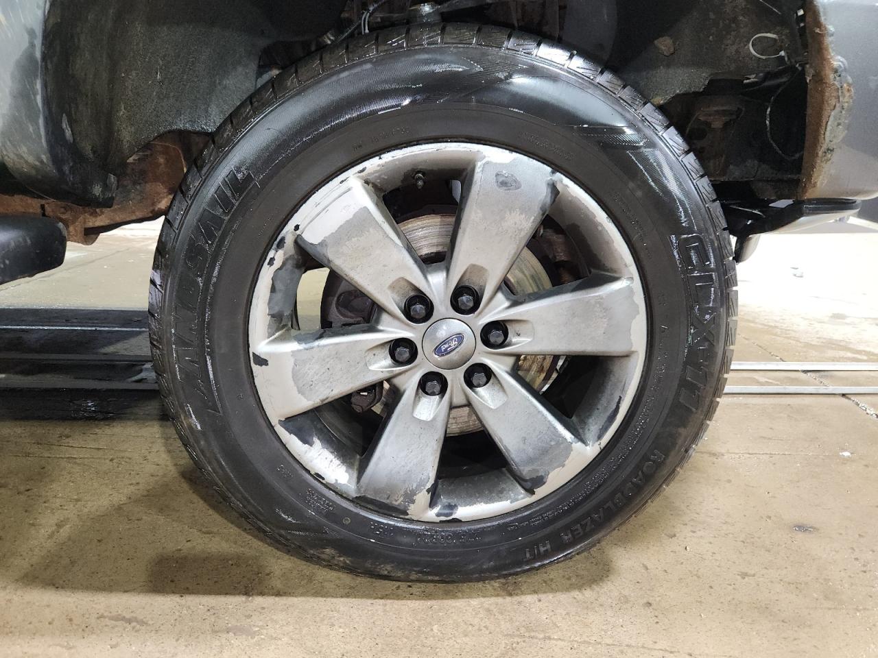 2011 Ford F150 Supercrew Серый vin: 1FTFW1ETXBFC34633 Damage: Right Front Wheel, Corrosion, > 12 Inches