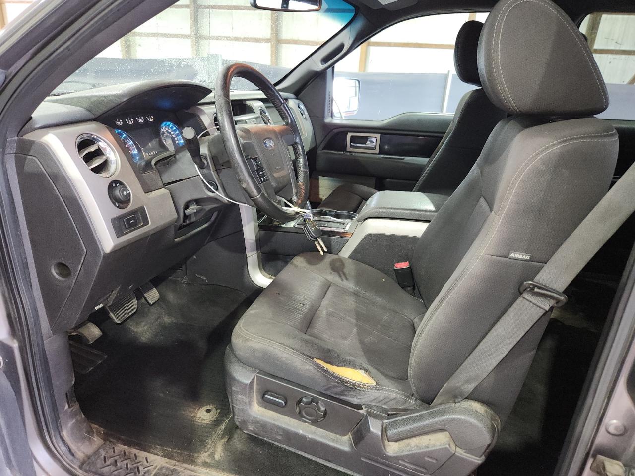 2011 Ford F150 Supercrew Серый vin: 1FTFW1ETXBFC34633 Damage: Left Front Seat Cushion, Torn, 5 To 6 Inches